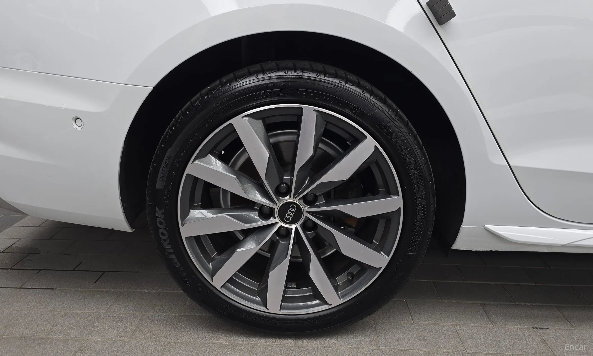 Audi A4 (B9) превью 5
