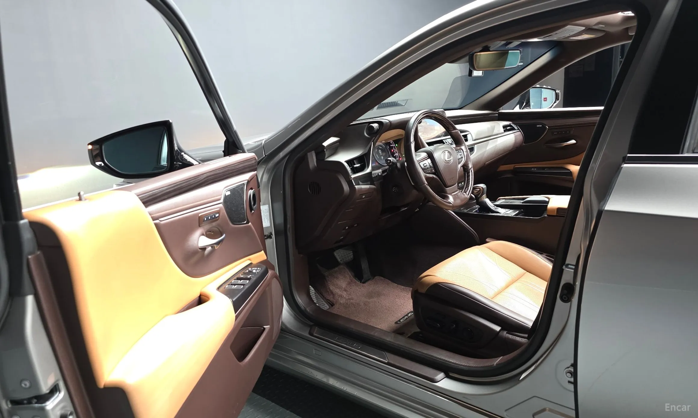 Lexus ES300h 7th Generation превью 10