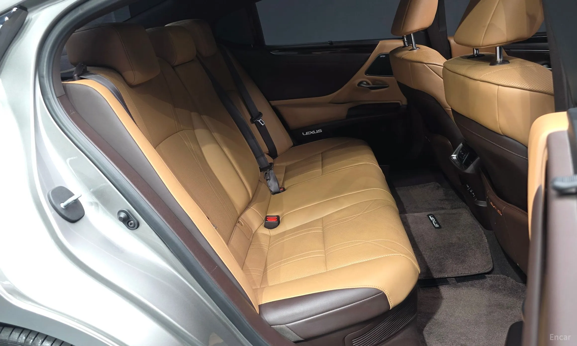 Lexus ES300h 7th Generation превью 12