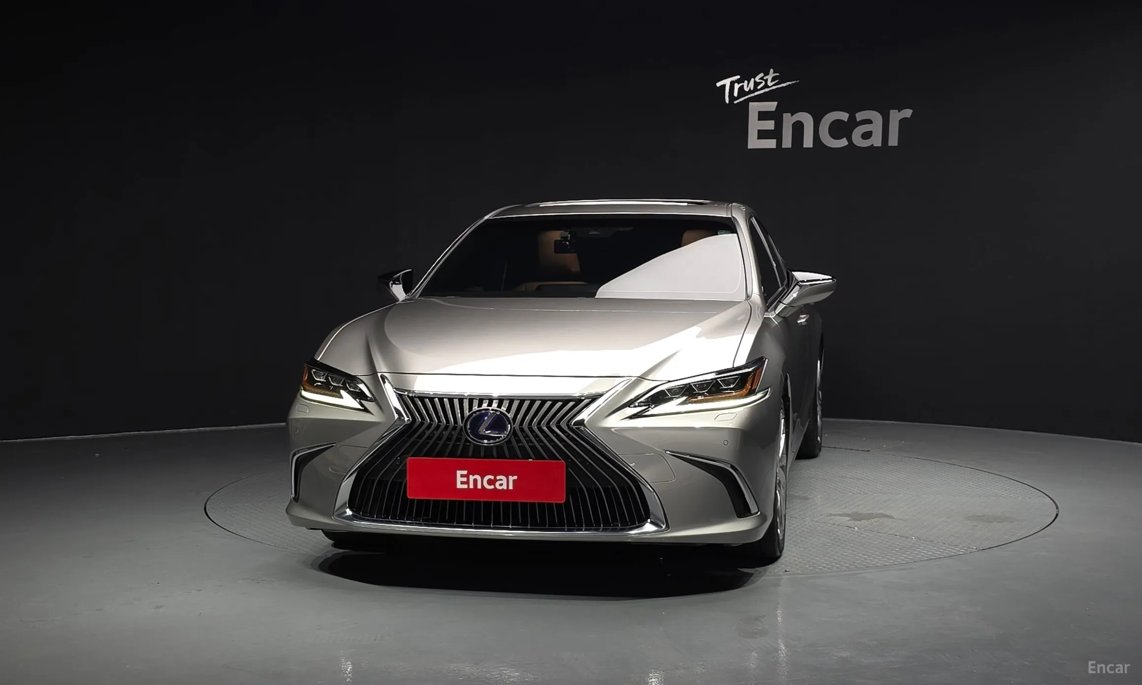 Lexus ES300h 7th Generation превью 3