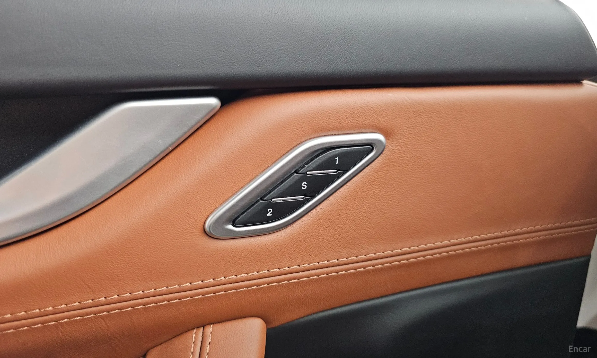 Maserati Levante превью 18