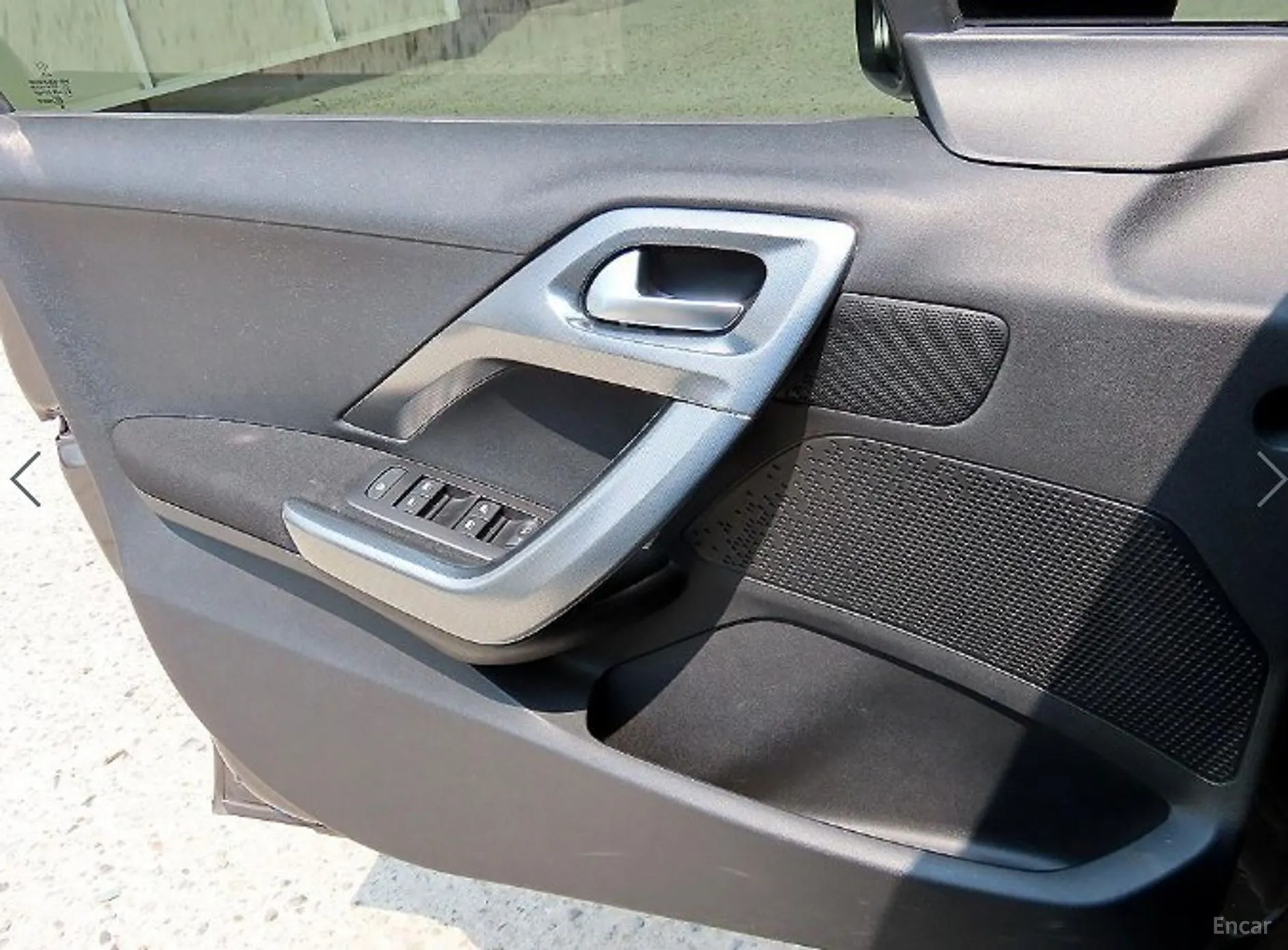 Peugeot 2008. превью 11