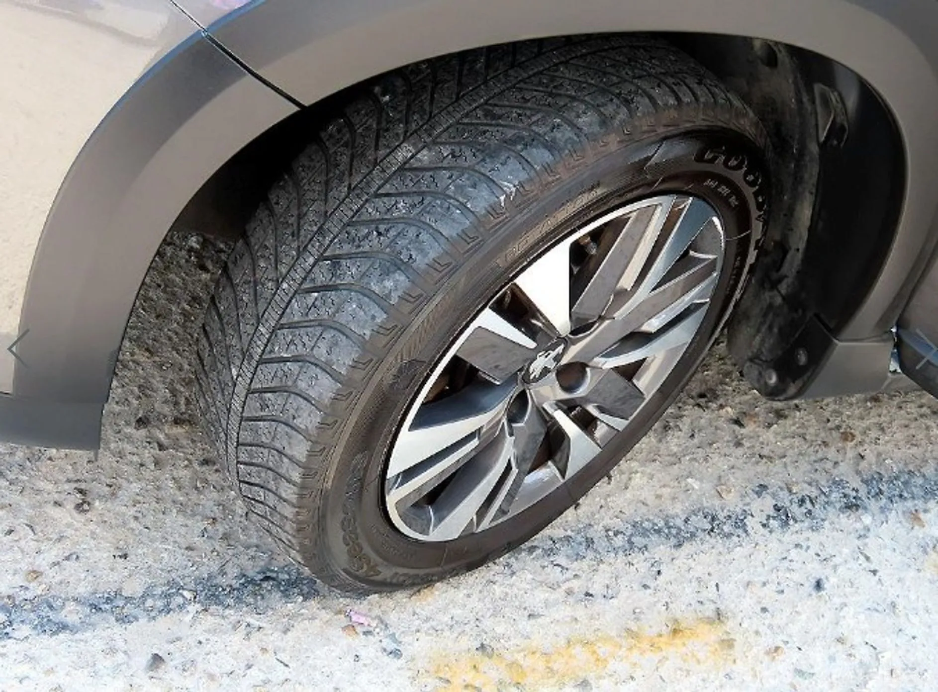 Peugeot 2008. превью 20