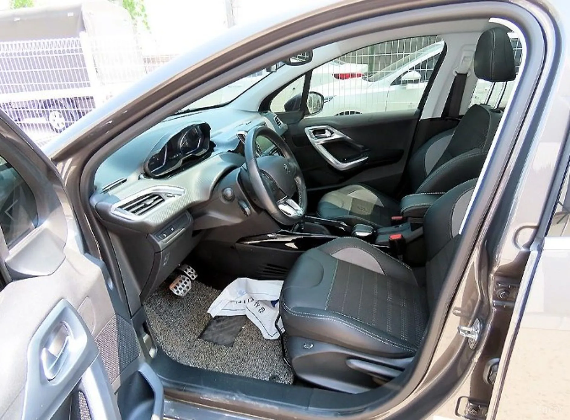 Peugeot 2008. превью 5