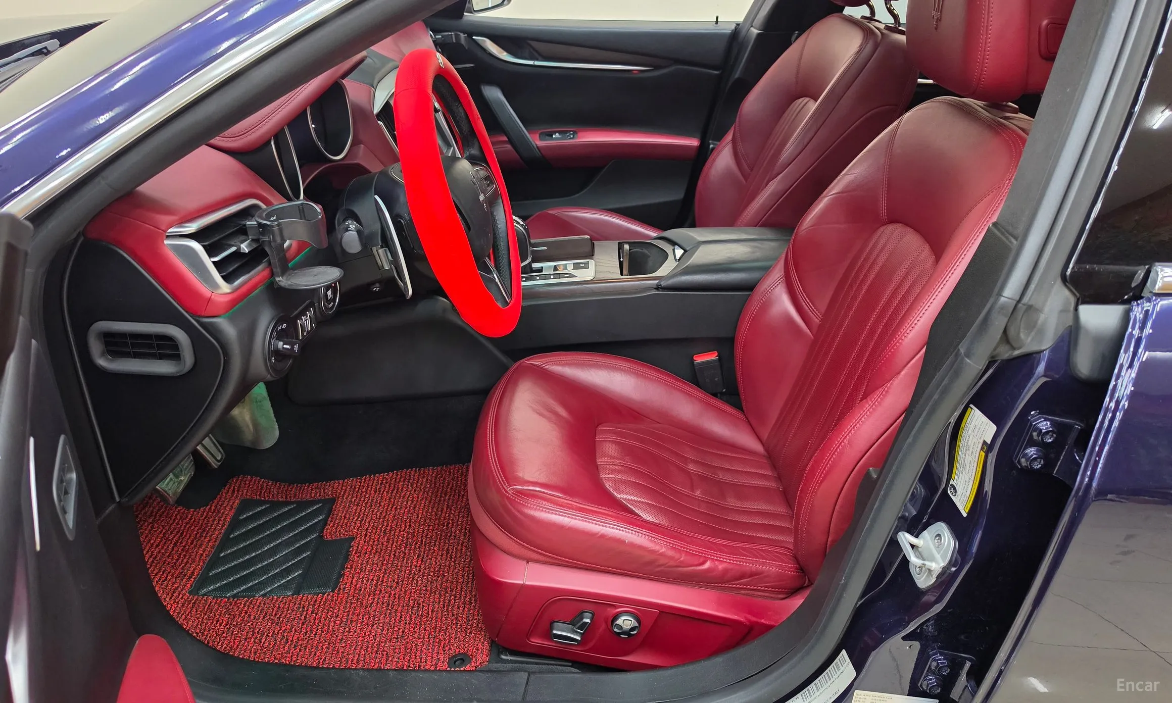 Maserati Ghibli превью 13