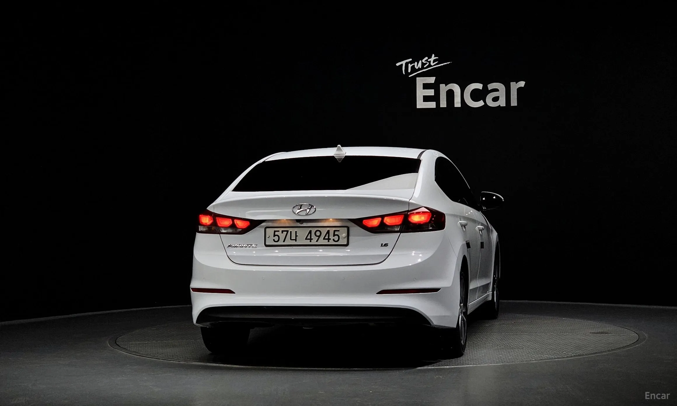 Hyundai Avante AD превью 4