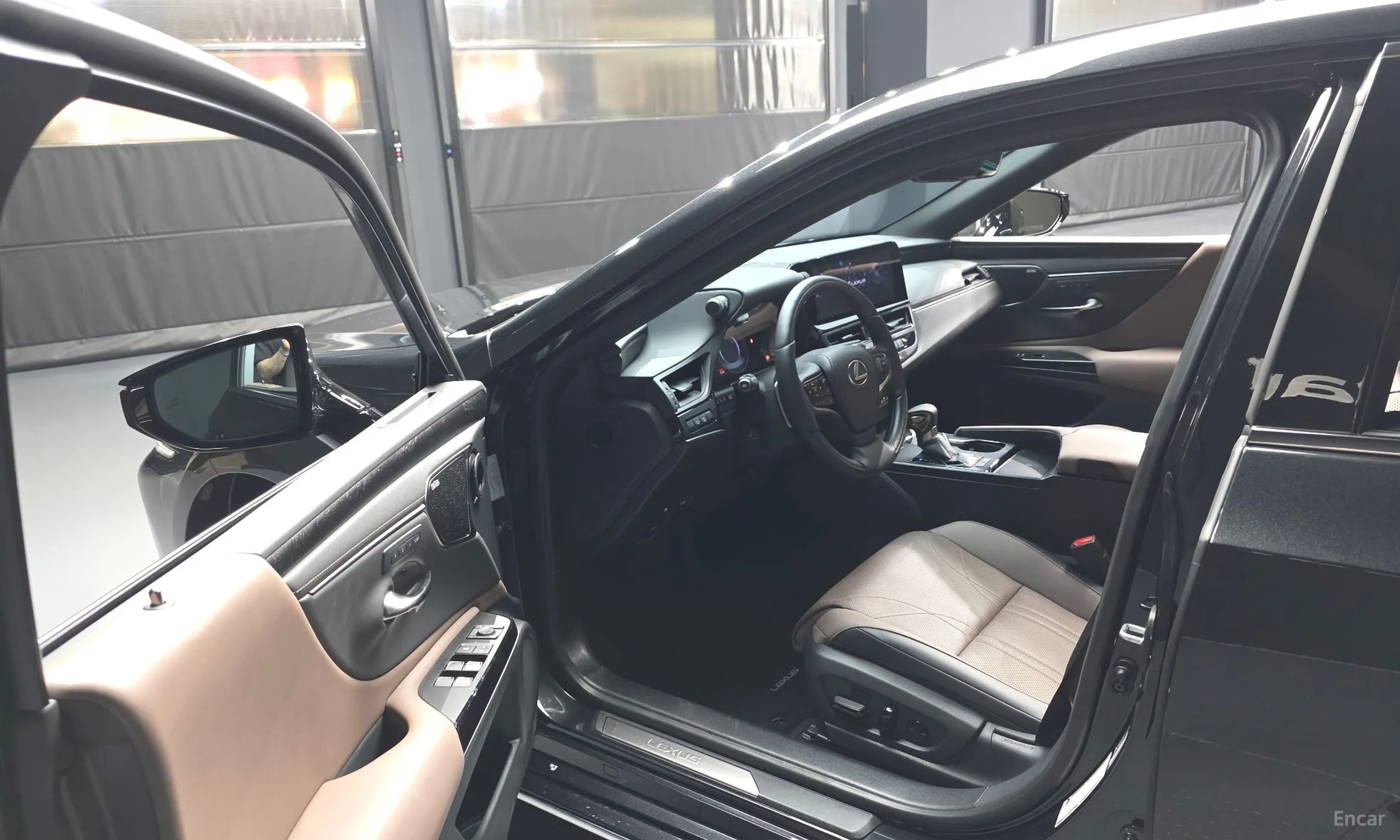 Lexus ES300h 7th Generation превью 10