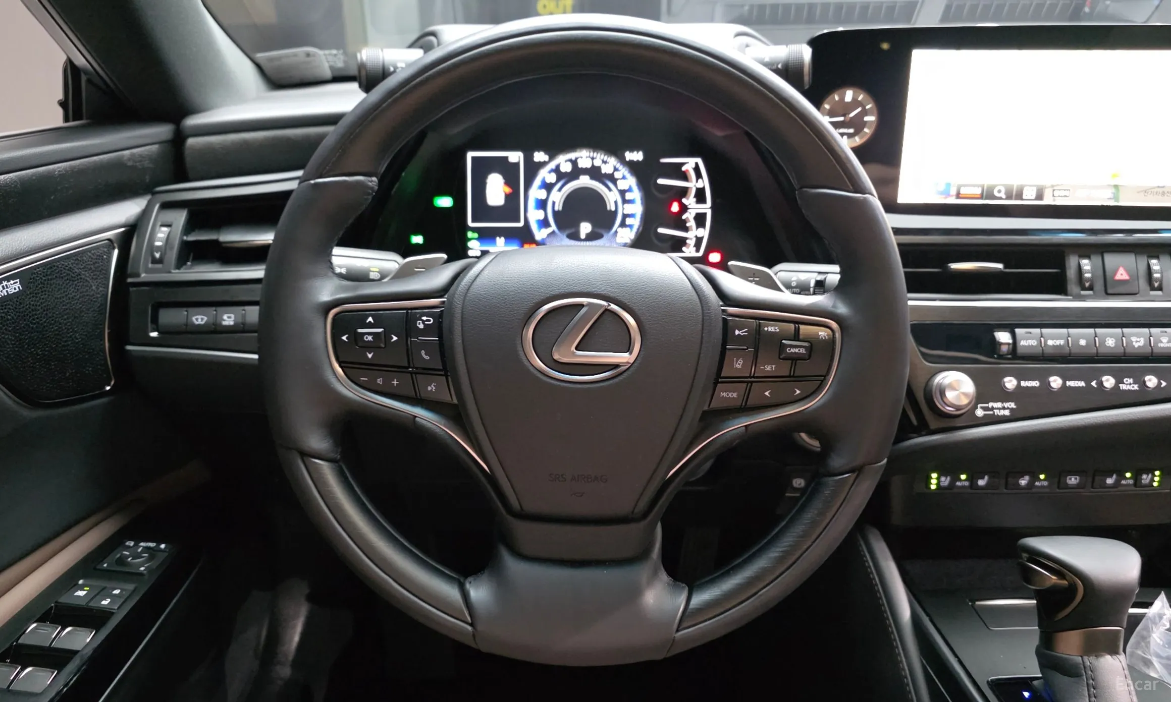 Lexus ES300h 7th Generation превью 13
