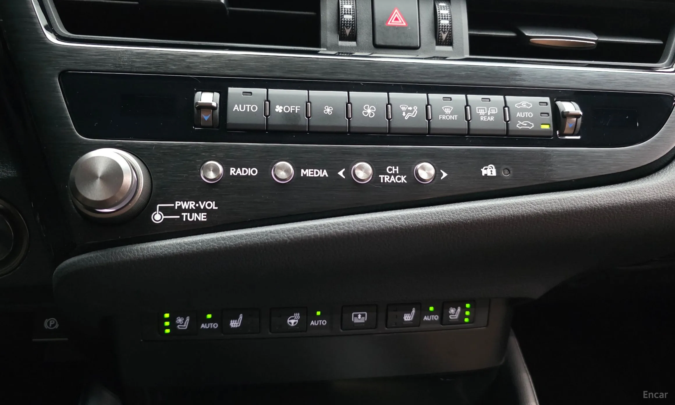 Lexus ES300h 7th Generation превью 16