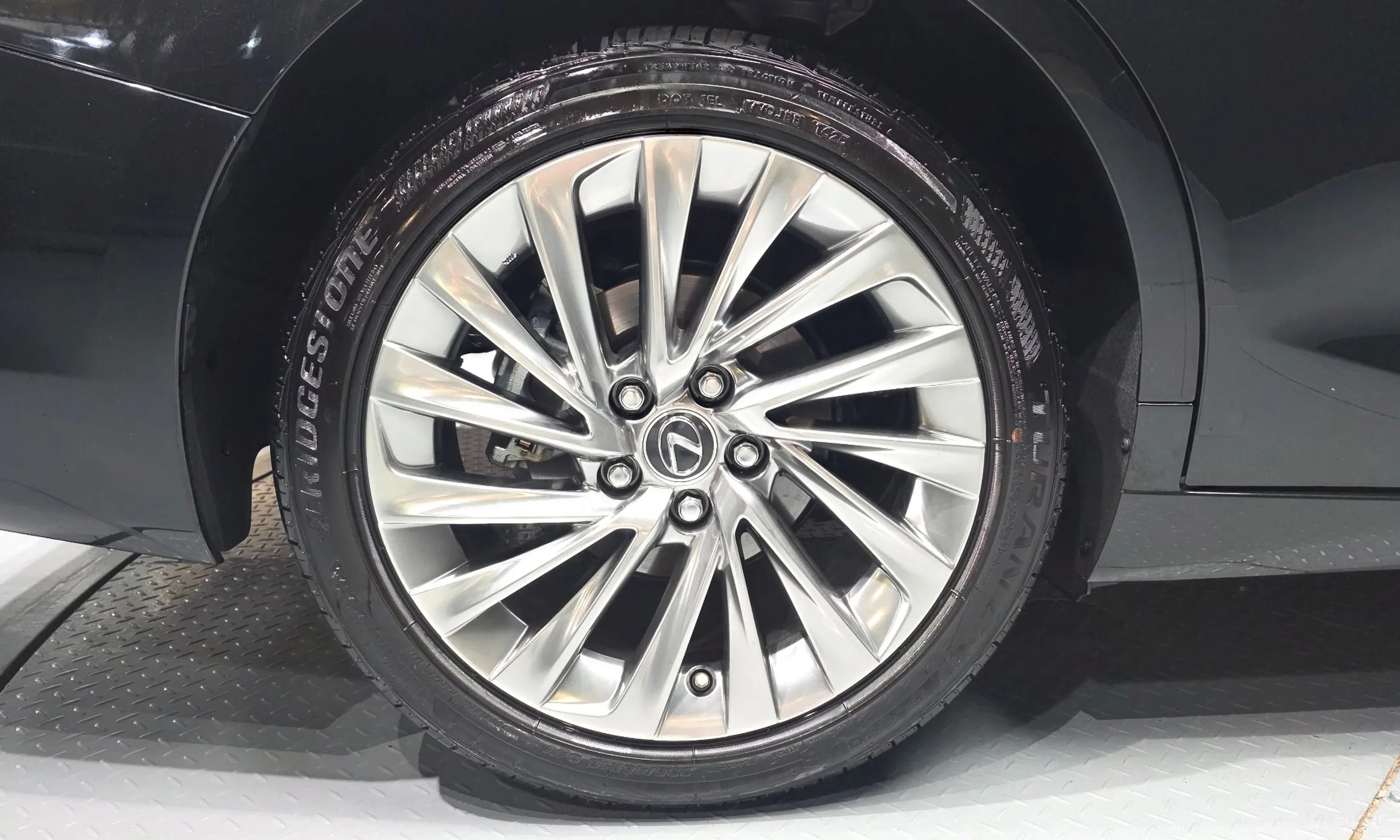 Lexus ES300h 7th Generation превью 5