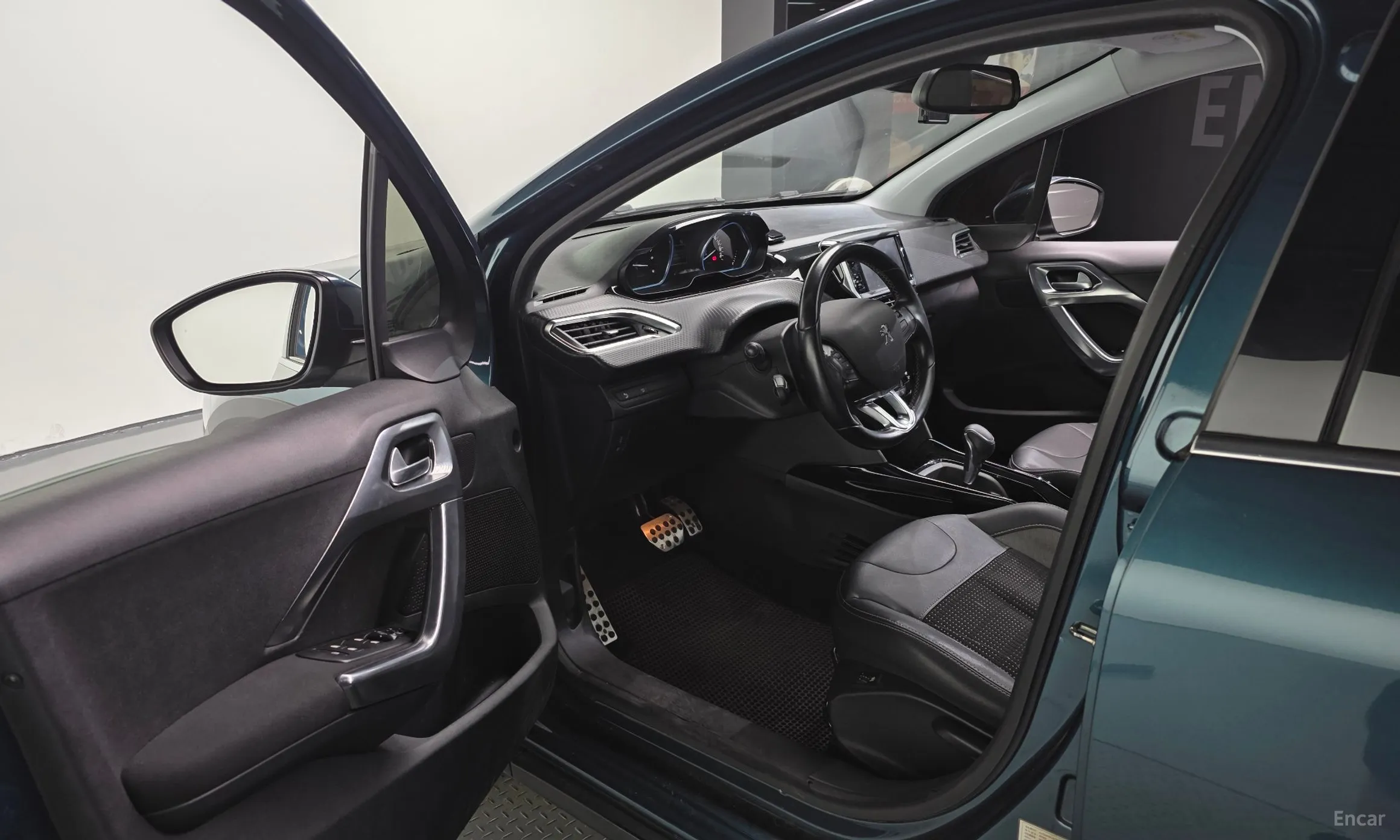 Peugeot 2008. превью 10