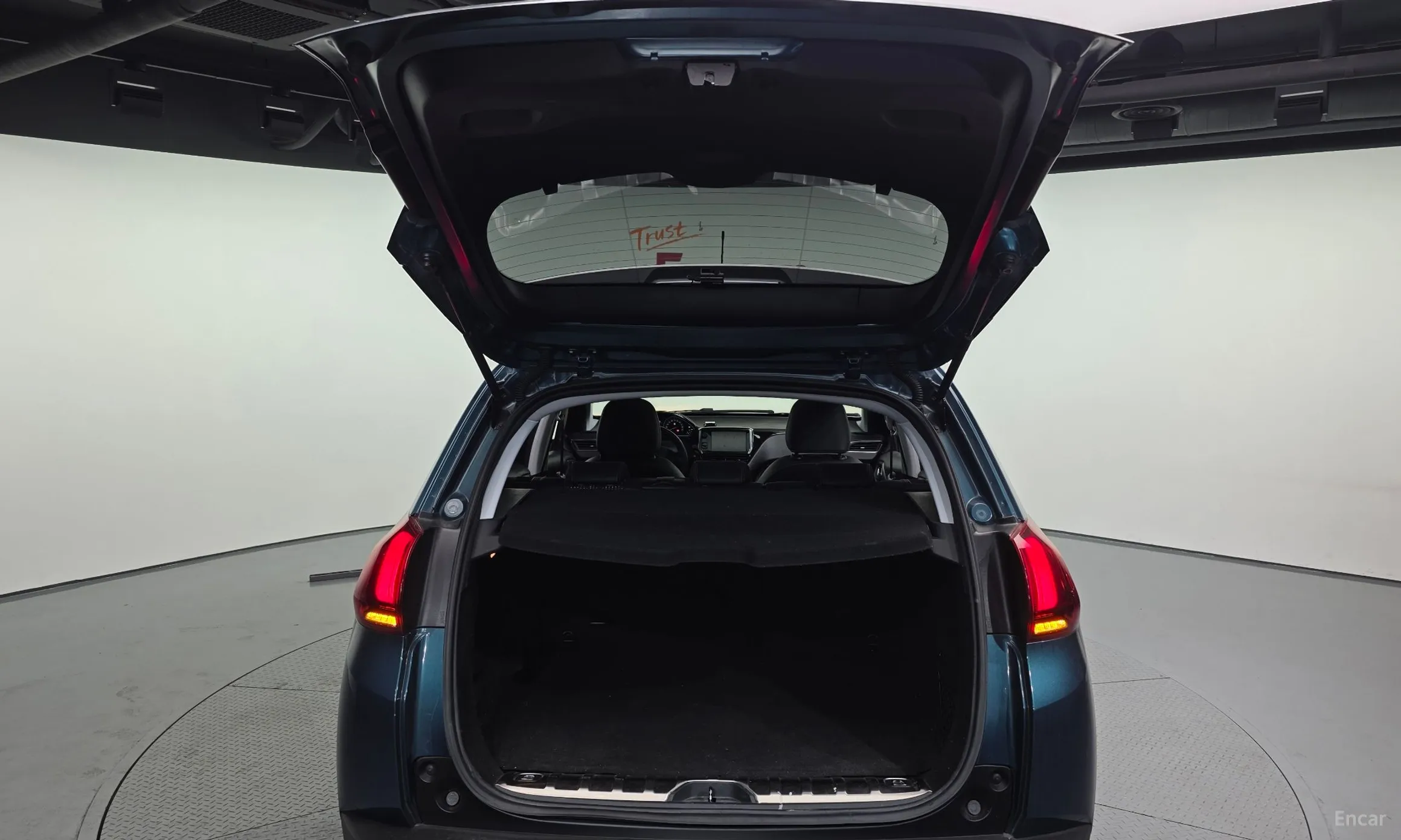 Peugeot 2008. превью 20