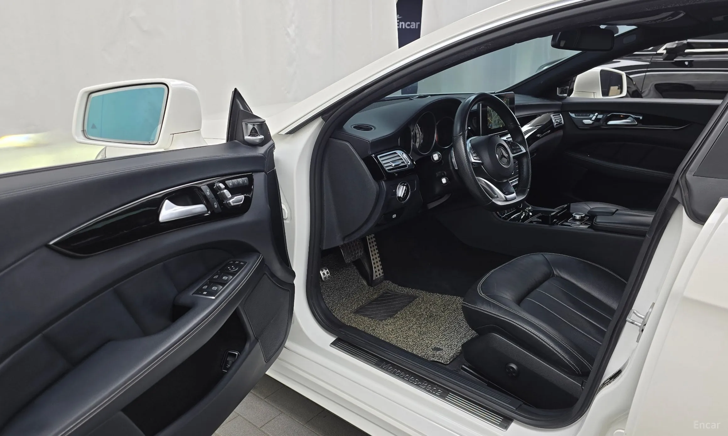 Mercedes Benz CLS-Class W218 превью 10