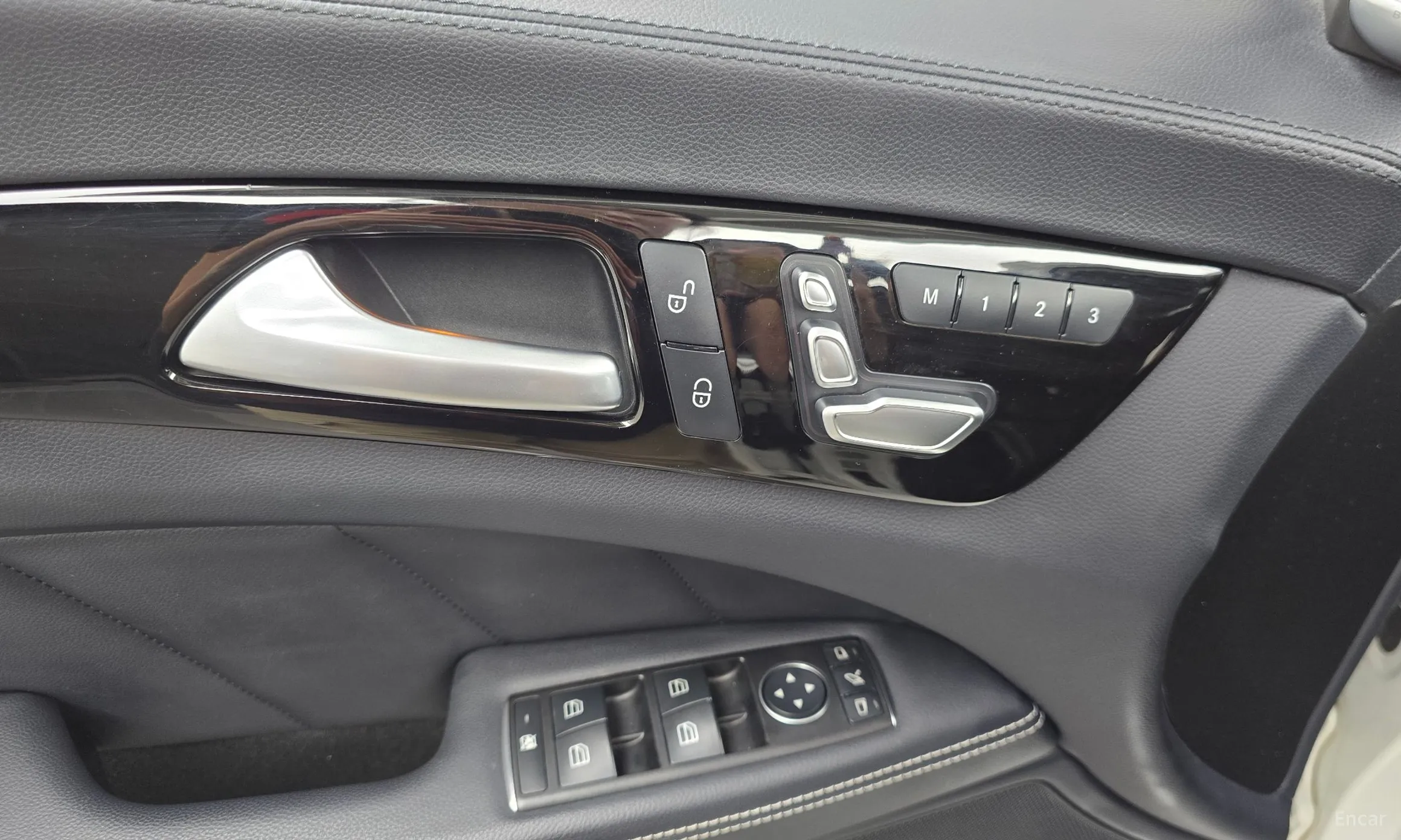 Mercedes Benz CLS-Class W218 превью 19