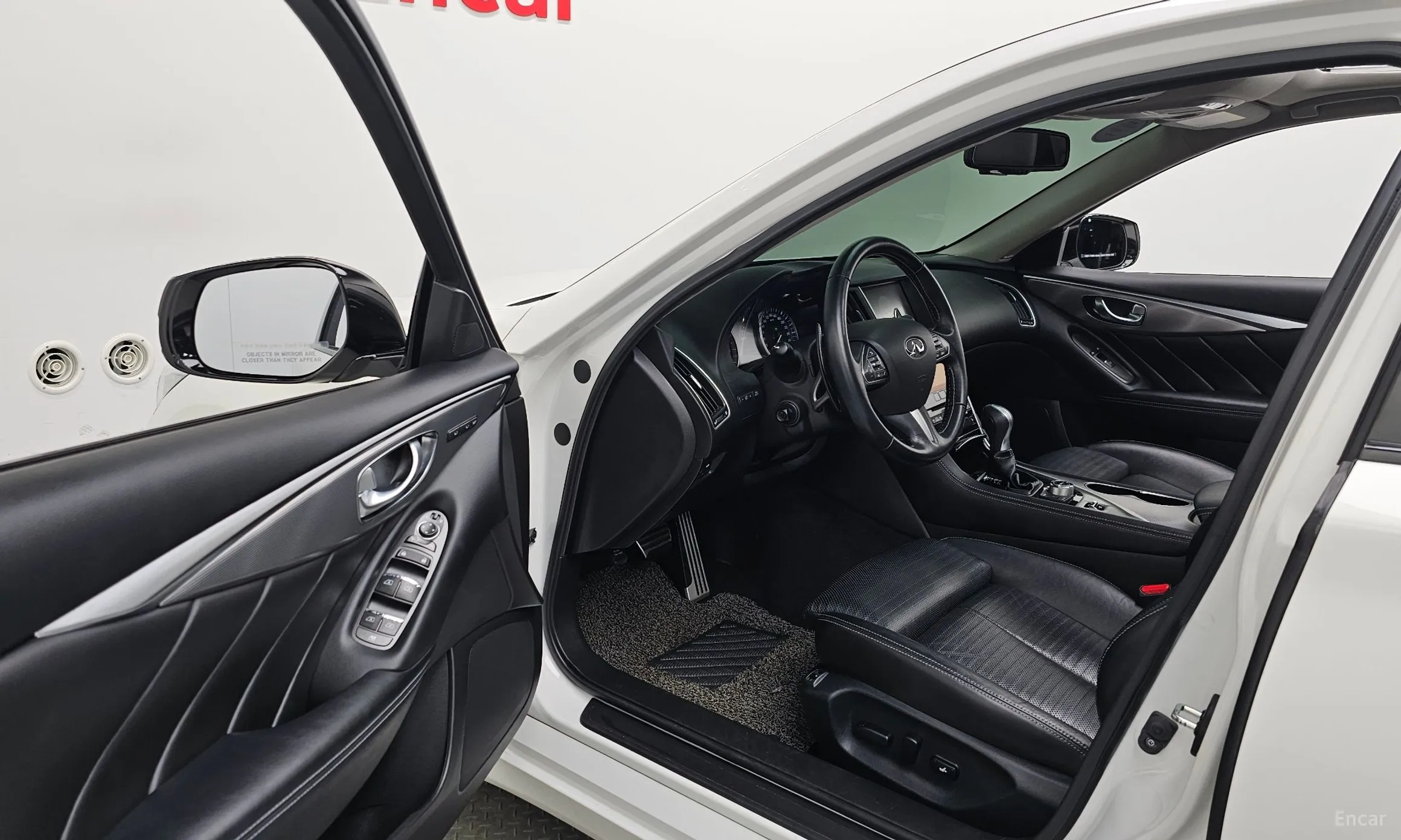 Infiniti Q50 превью 10
