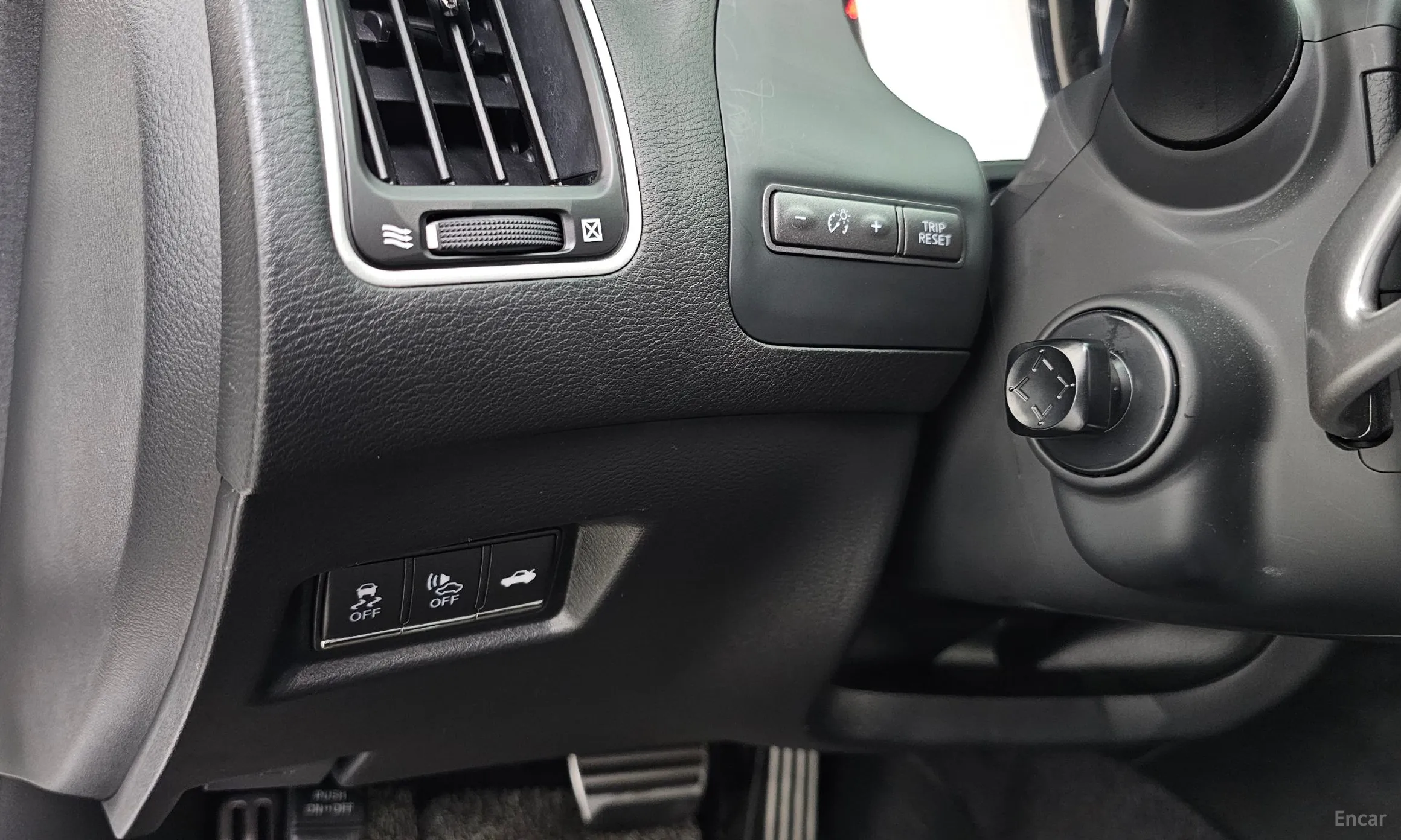 Infiniti Q50 превью 20