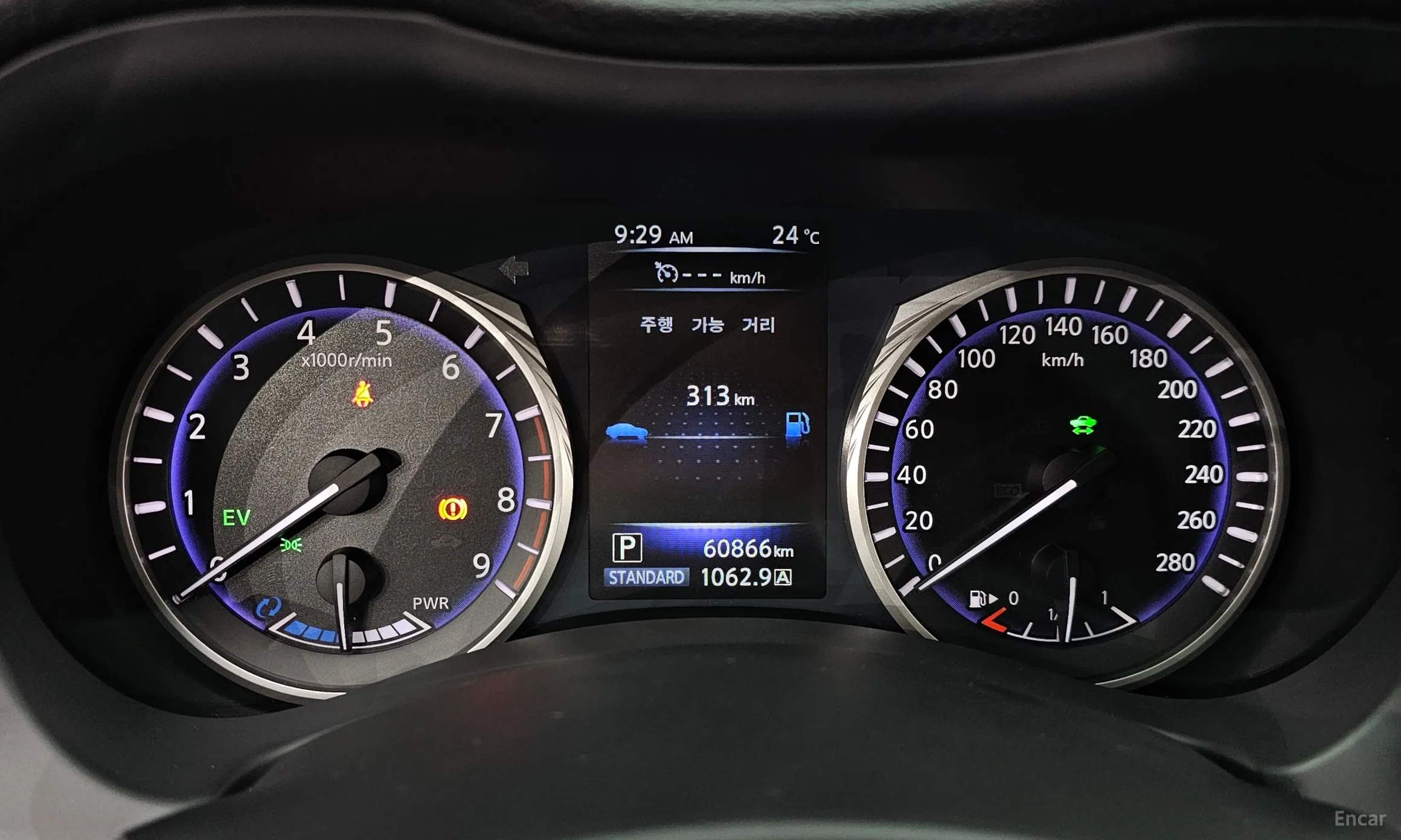 Infiniti Q50 превью 8