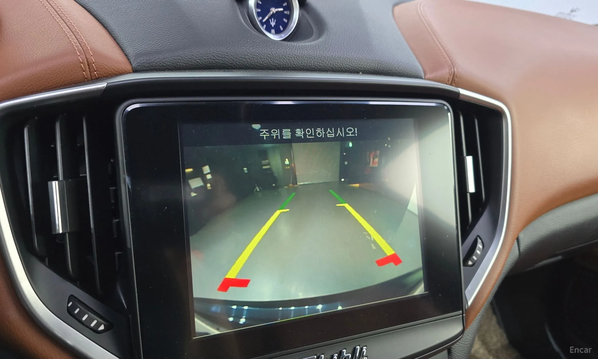 Maserati Ghibli превью 14