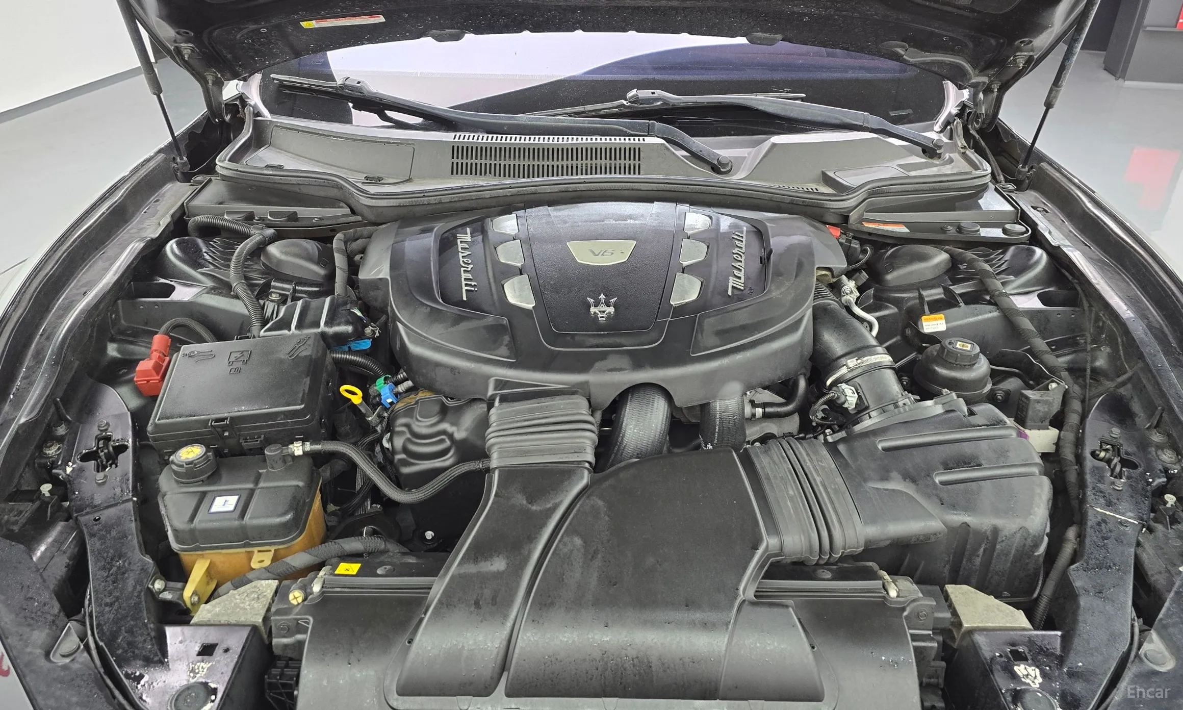 Maserati Ghibli превью 6
