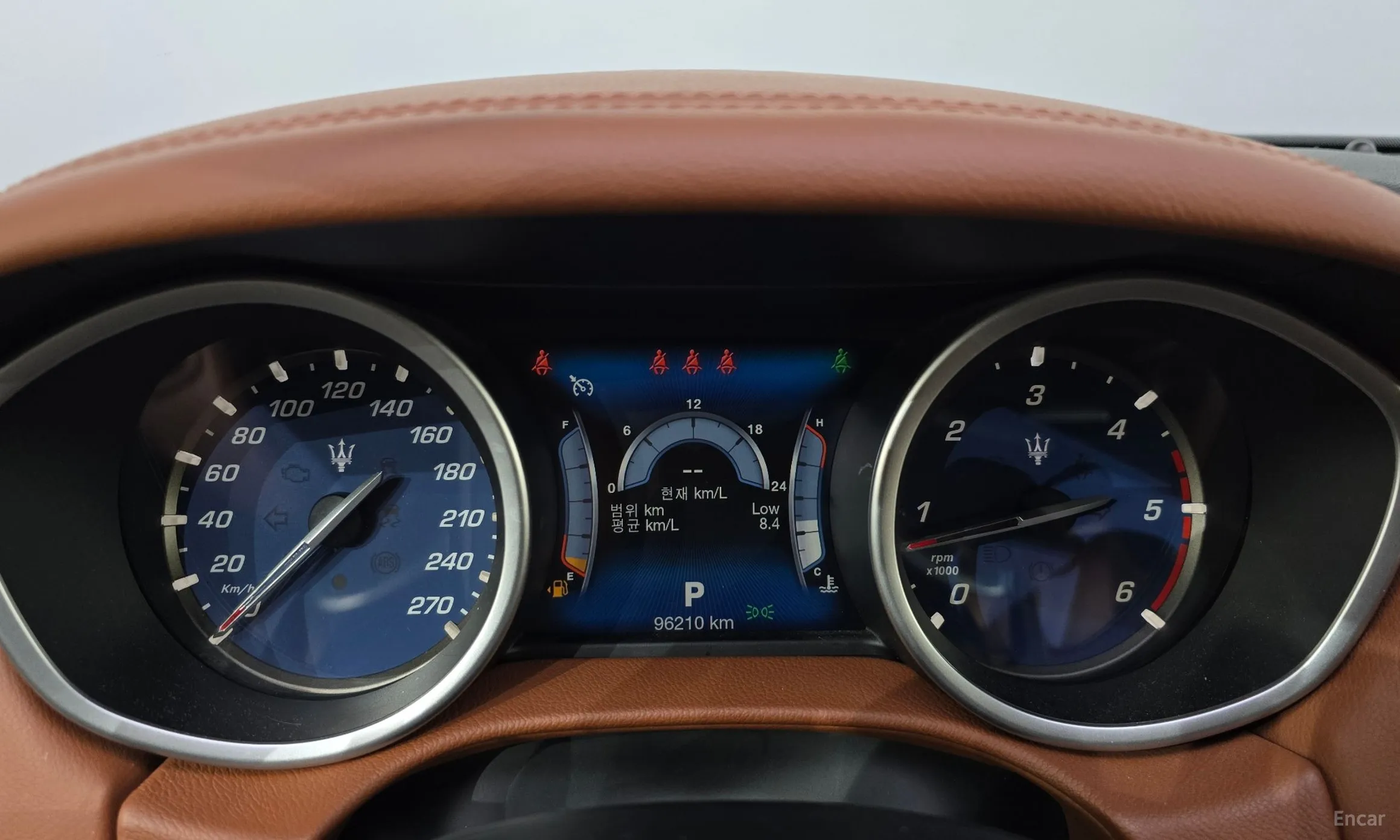 Maserati Ghibli превью 8