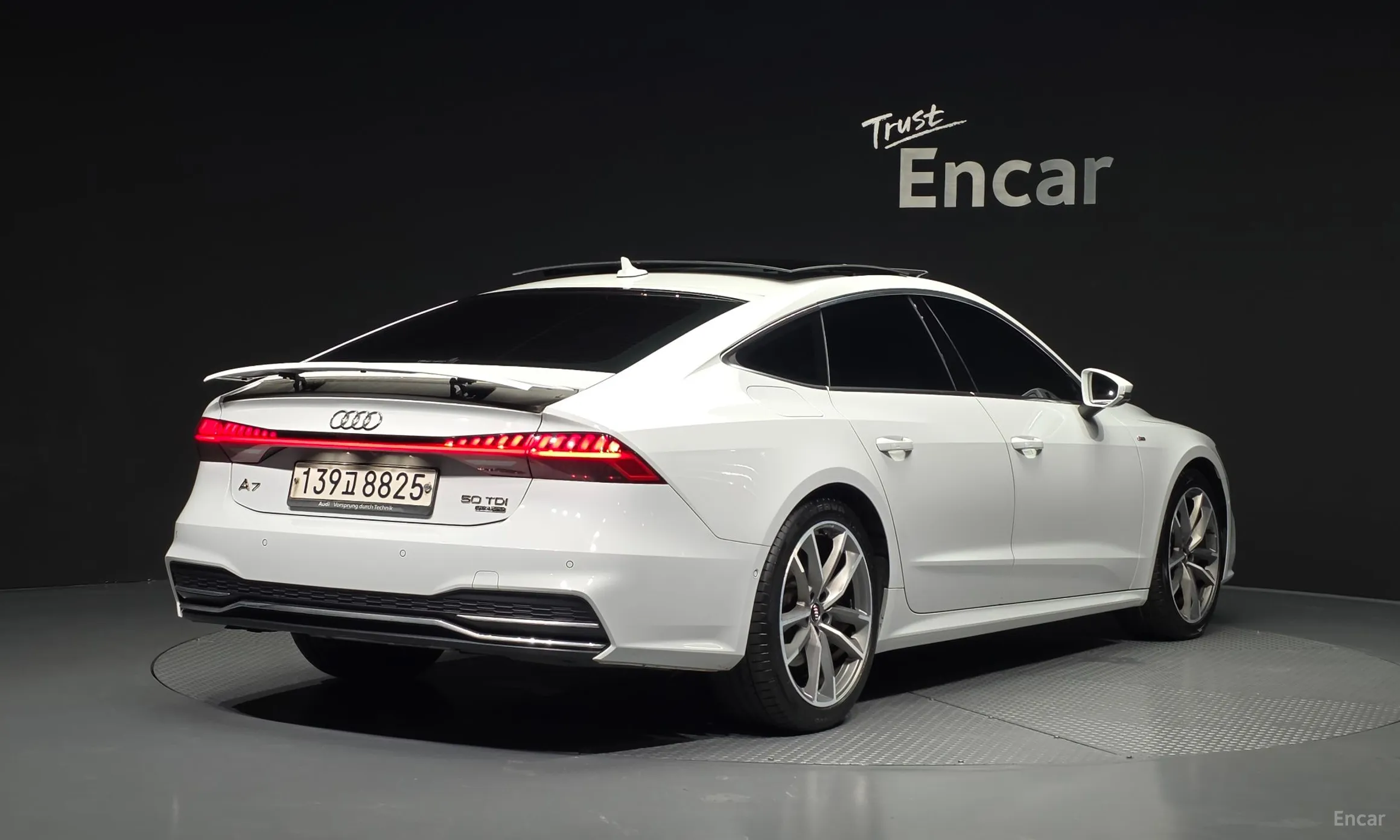 Audi A7 (4K)