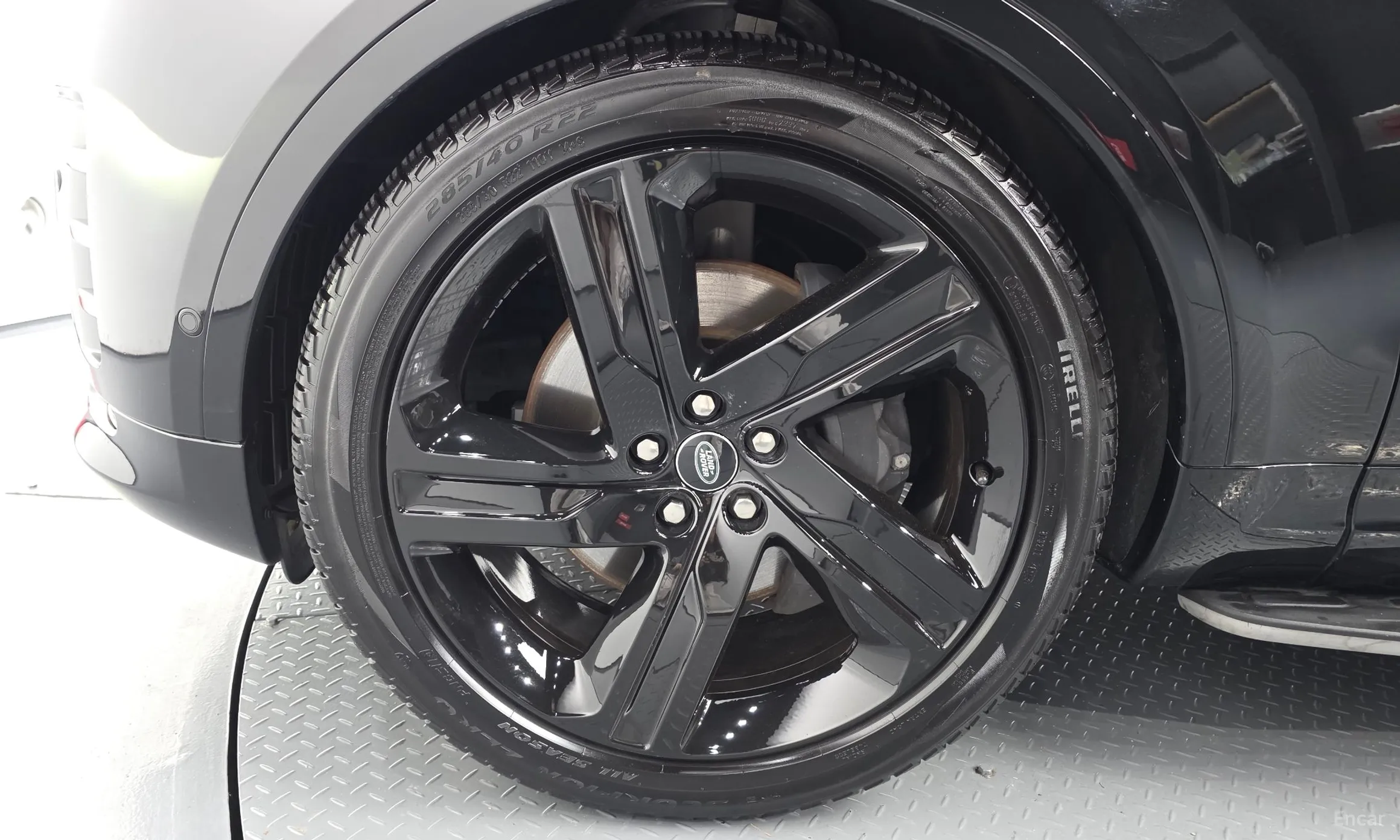 Land Rover Discovery 5 превью 5