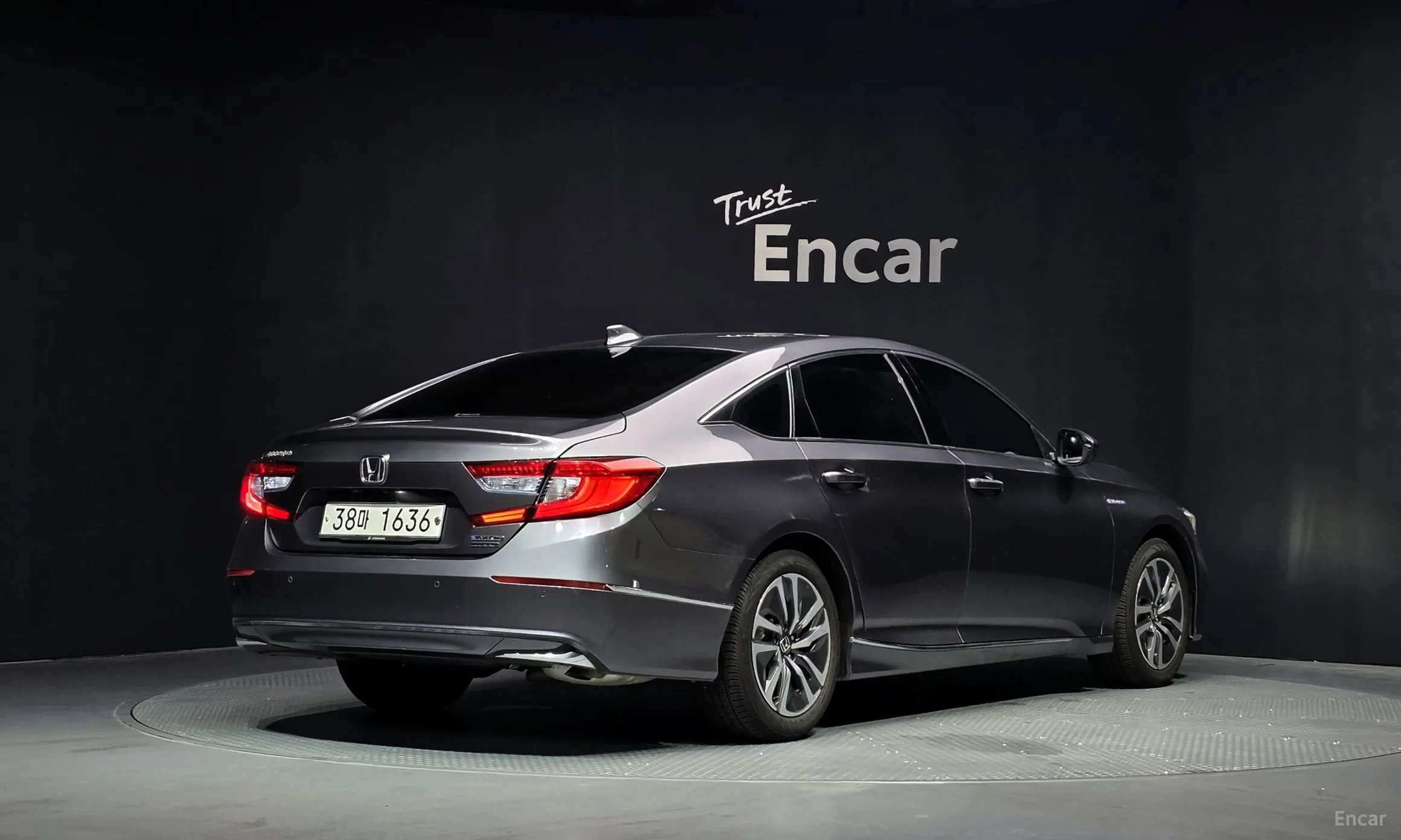 Honda Accord 10th Generation превью 2