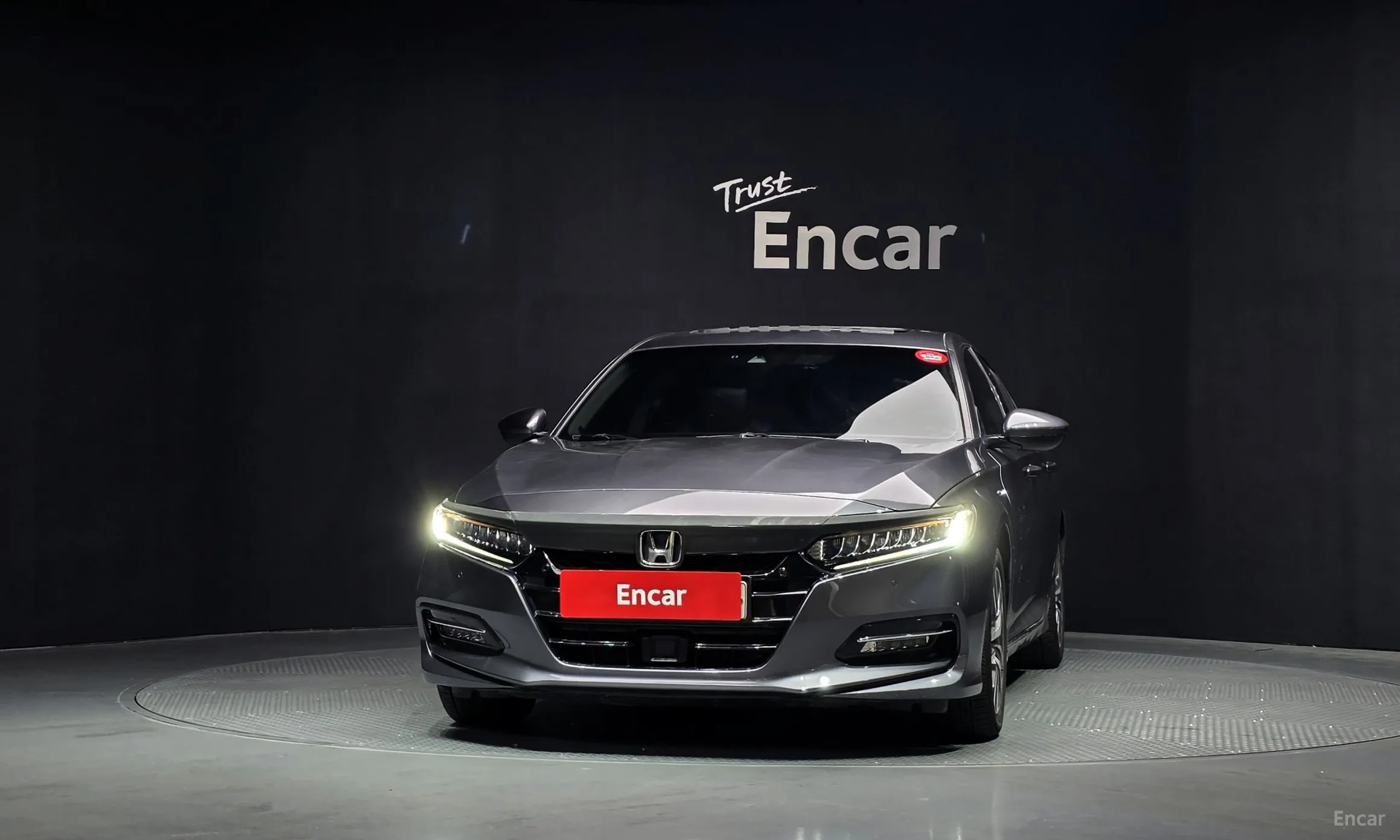 Honda Accord 10th Generation превью 3
