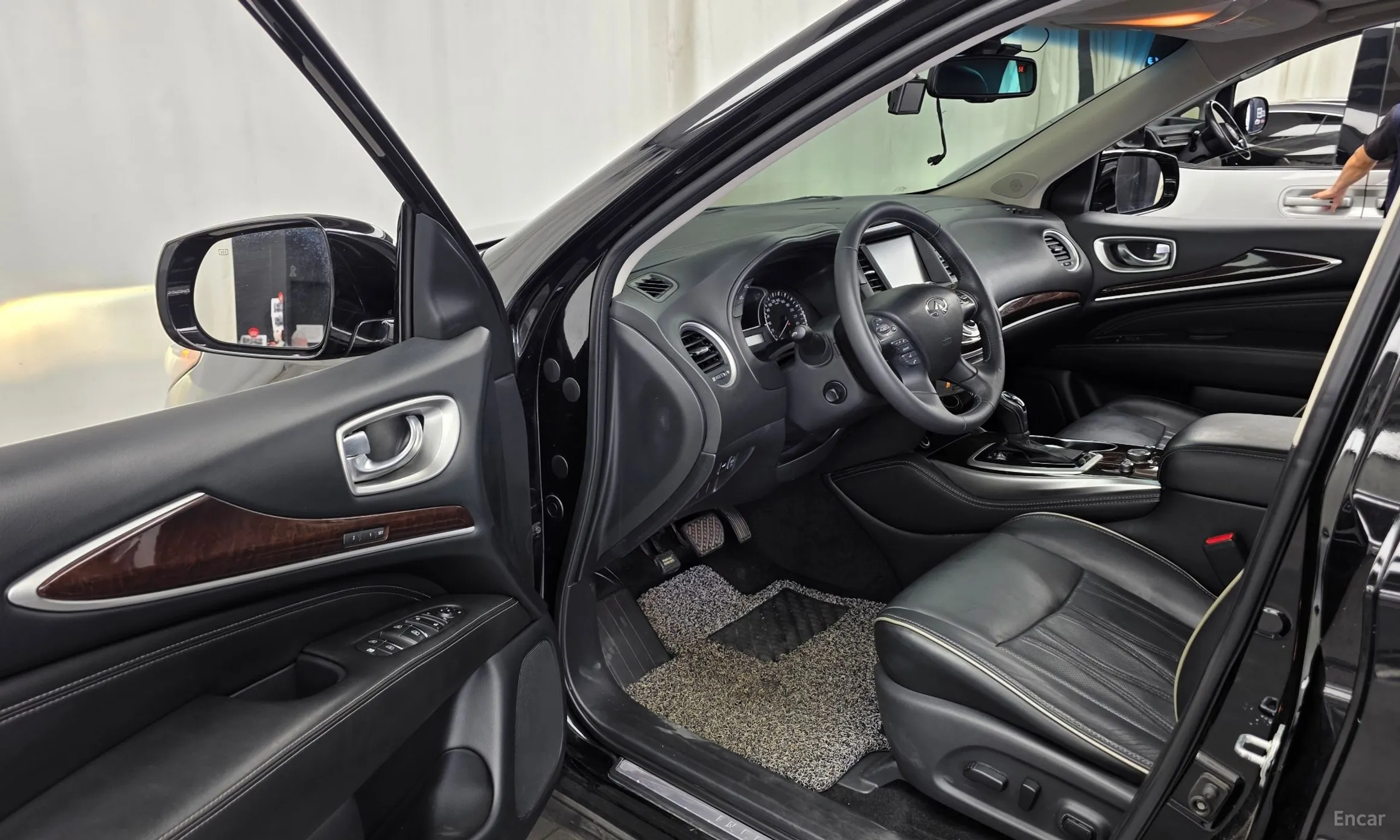 Infiniti QX60 превью 10