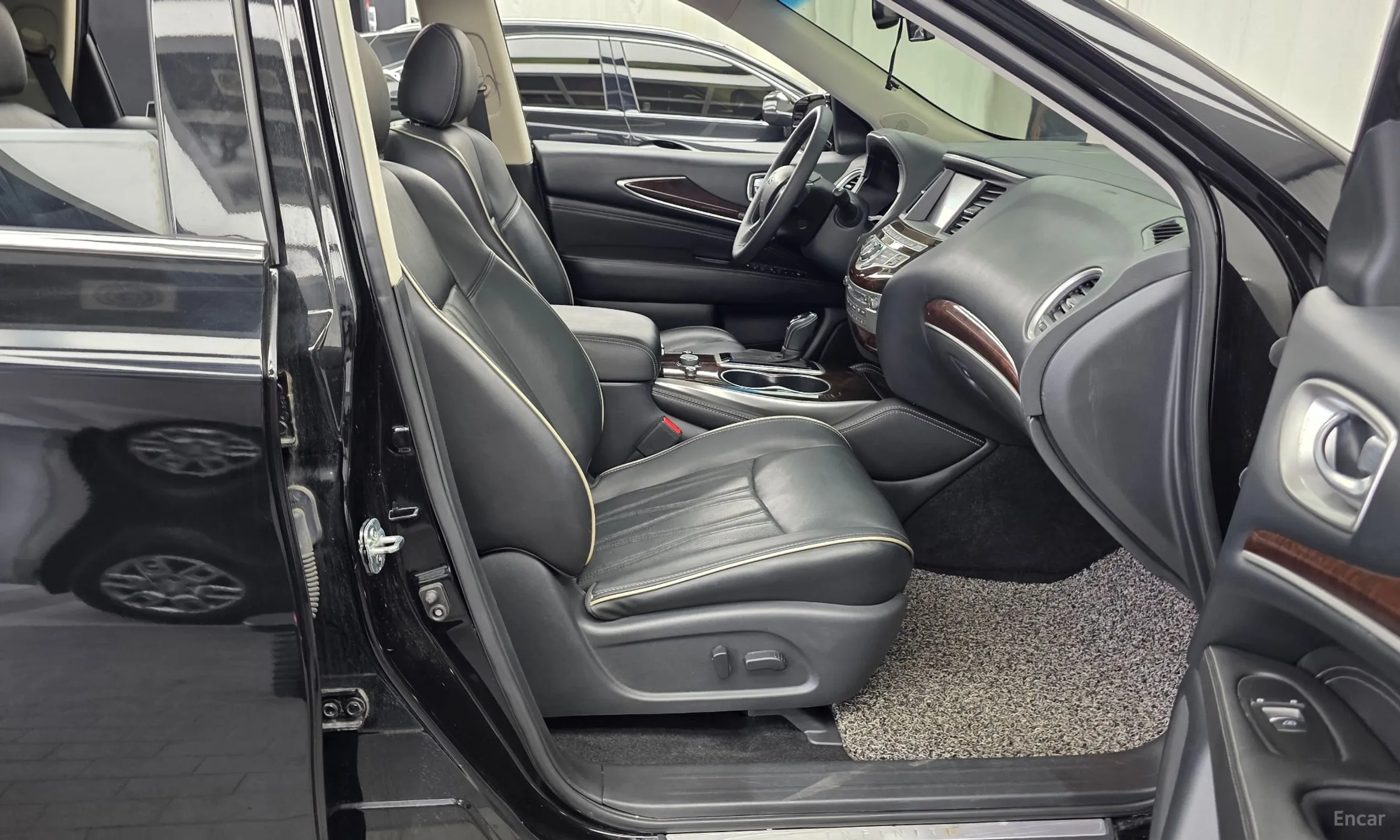 Infiniti QX60 превью 11