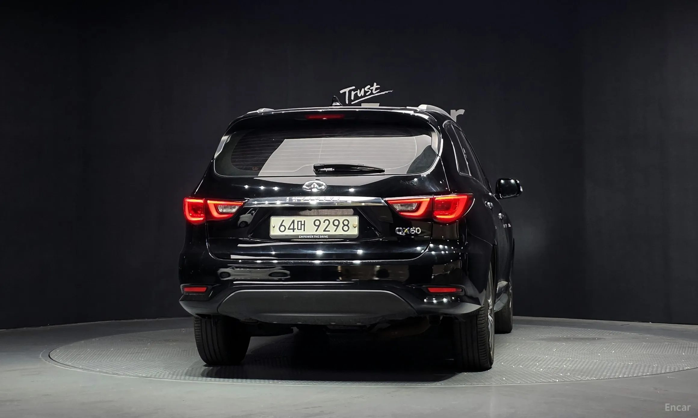 Infiniti QX60 превью 4