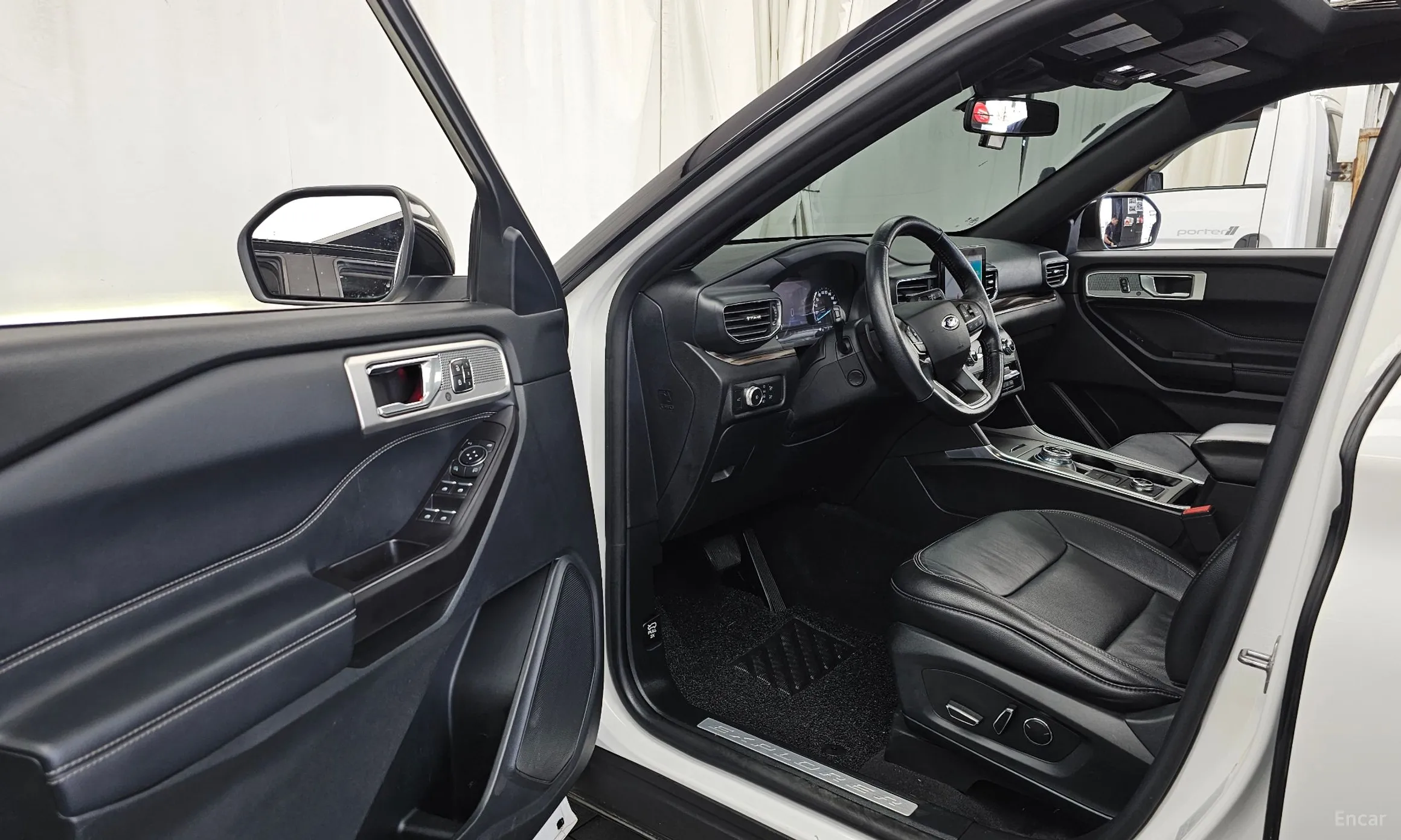 Ford Explorer 6th Generation превью 10
