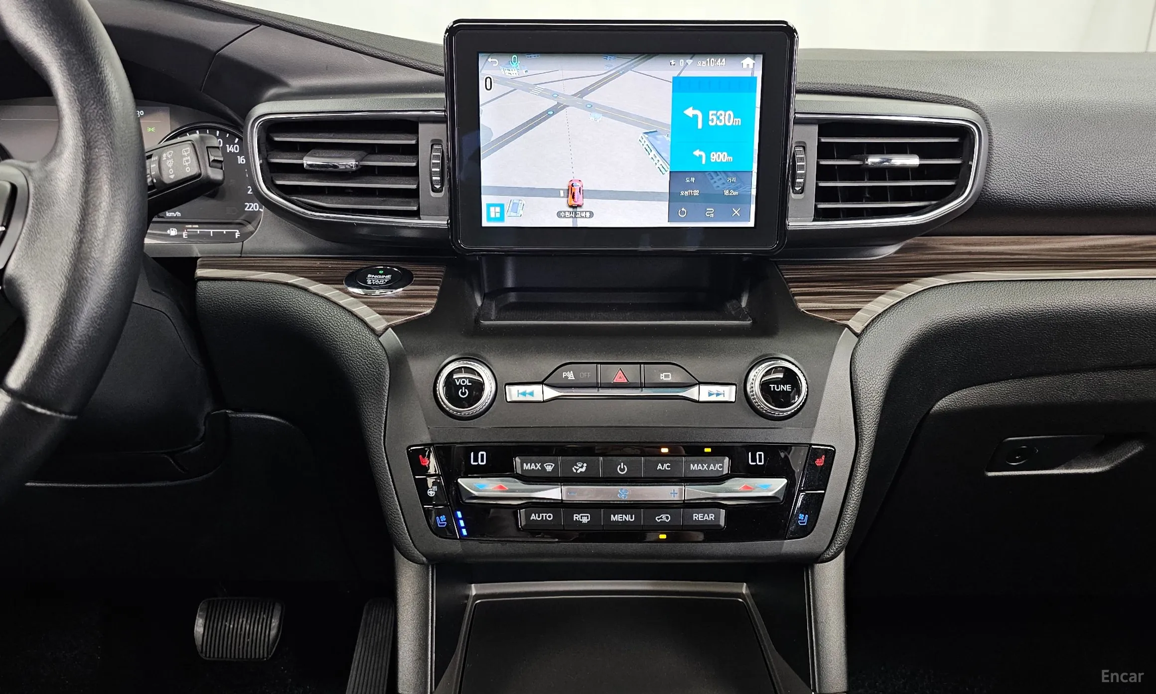 Ford Explorer 6th Generation превью 15