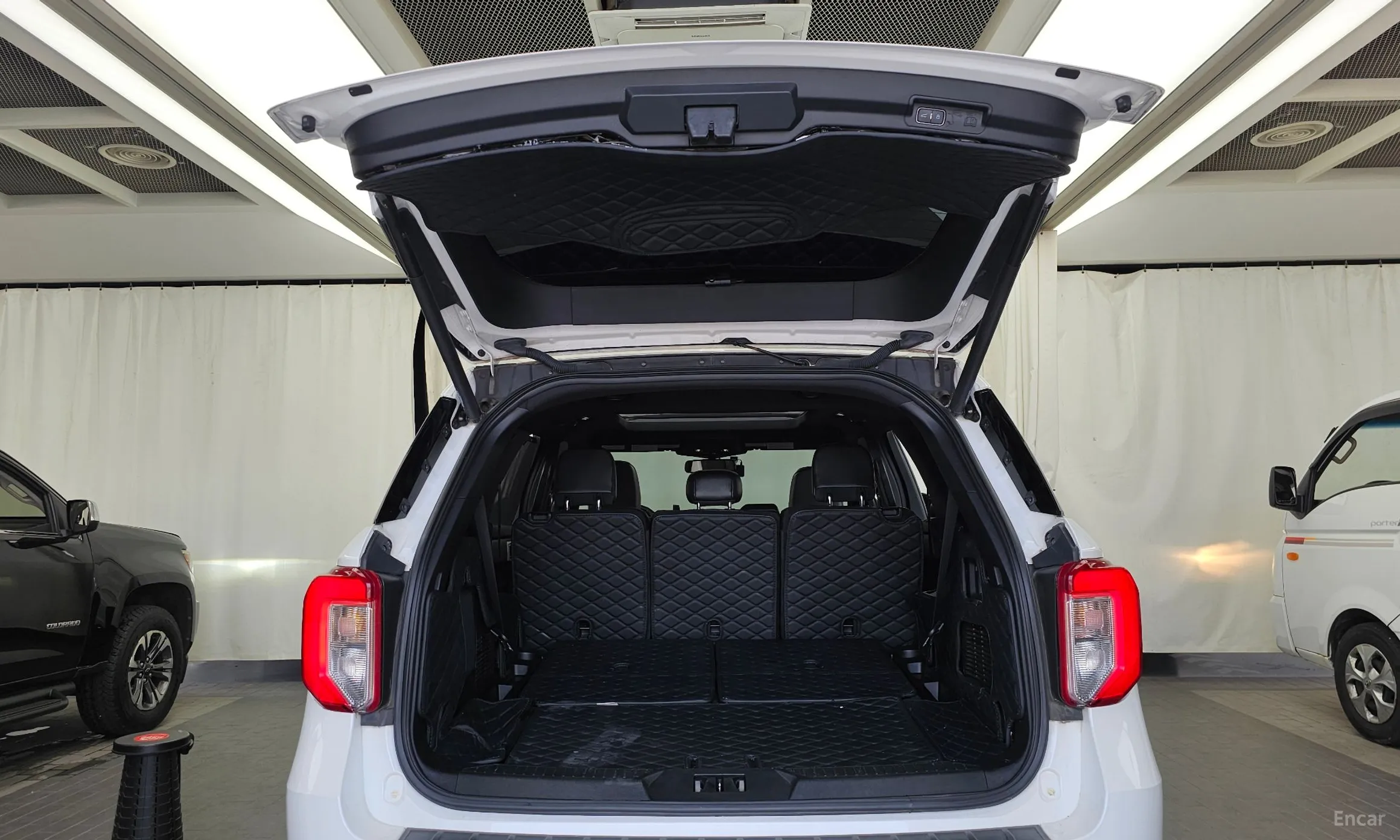 Ford Explorer 6th Generation превью 20