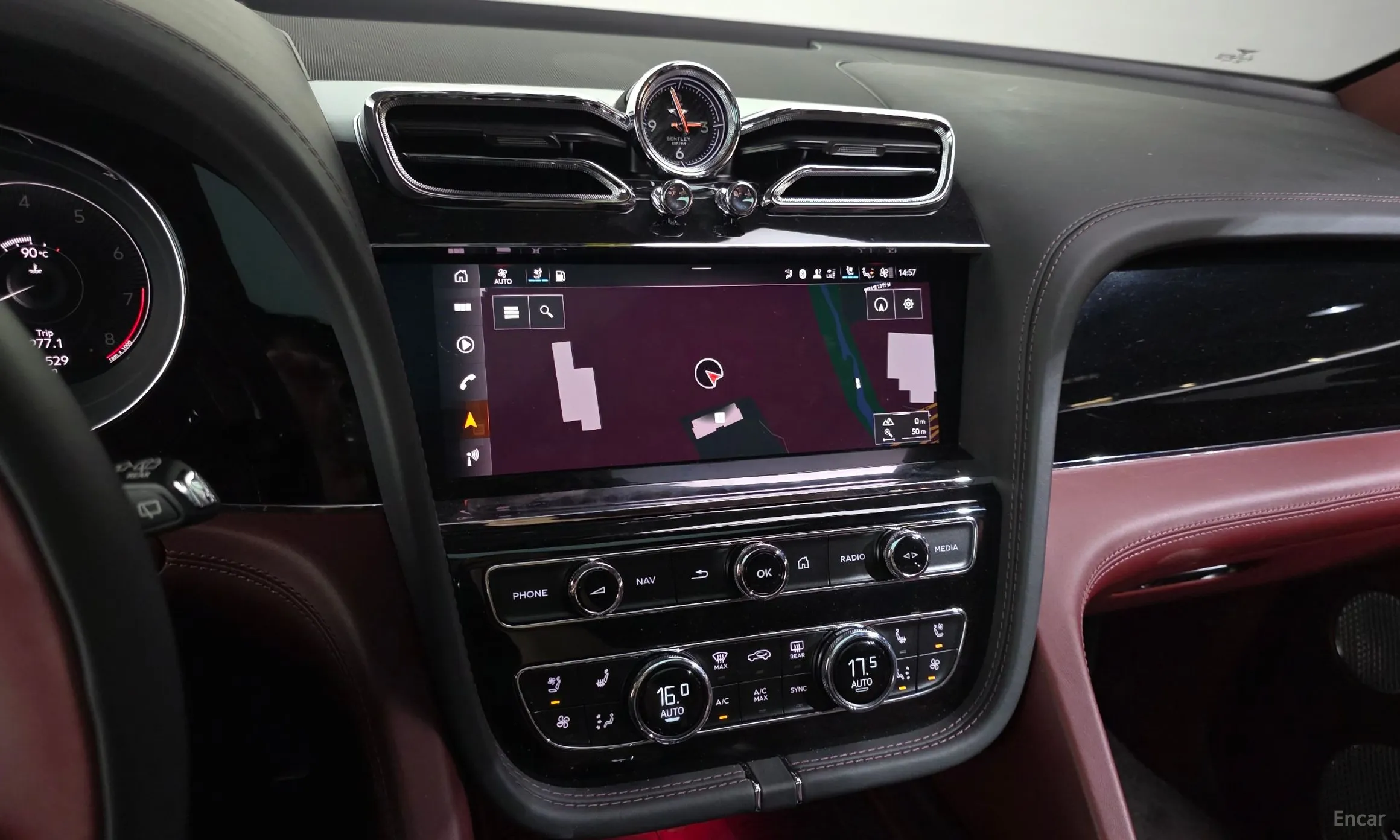 Bentley Bentayga превью 14