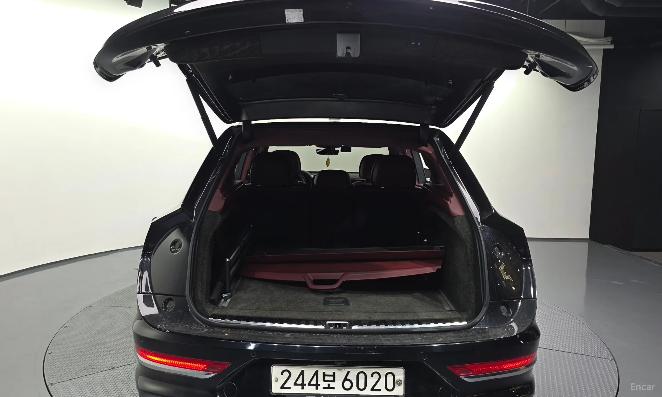 Bentley Bentayga превью 20