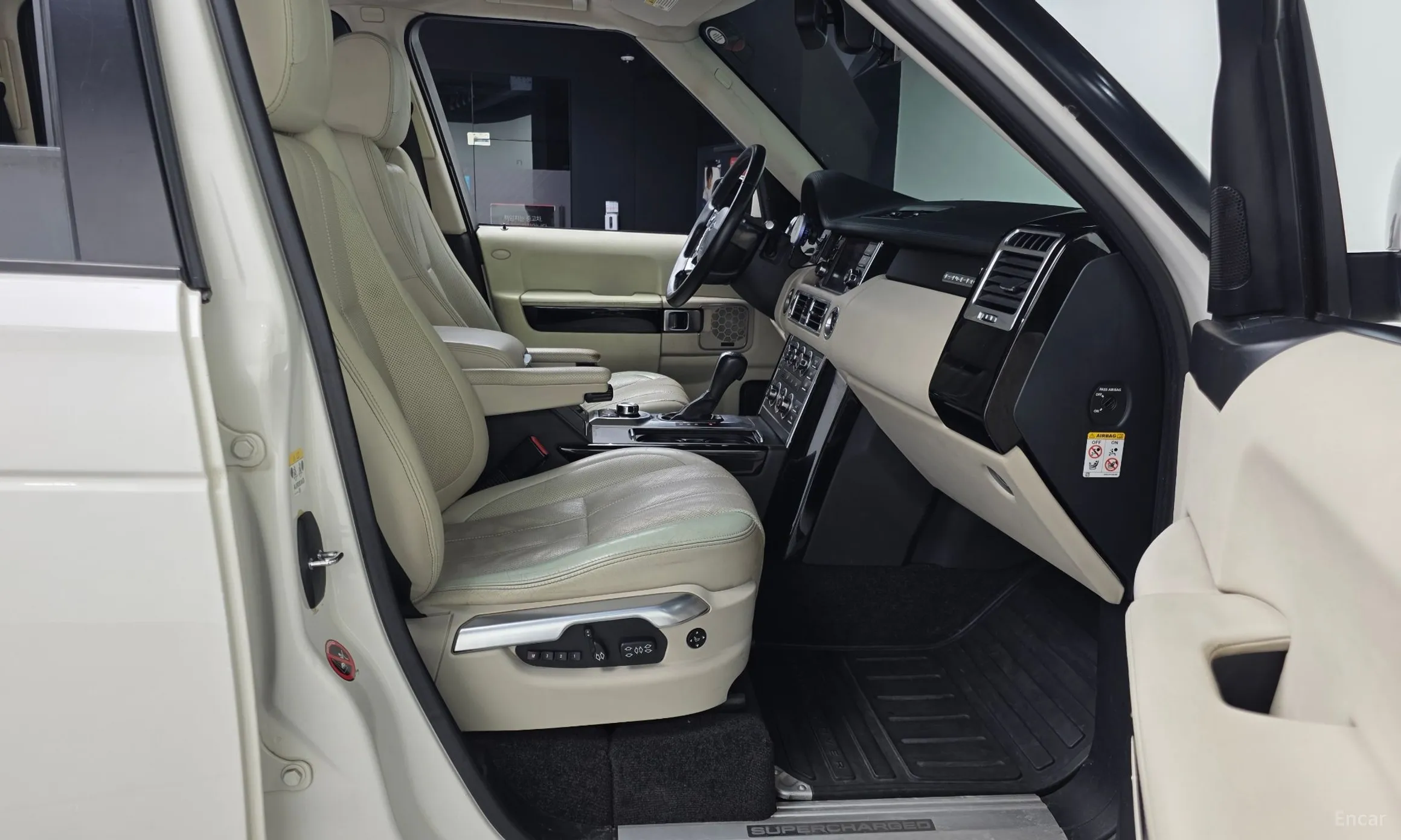 Land Rover Range Rover превью 11