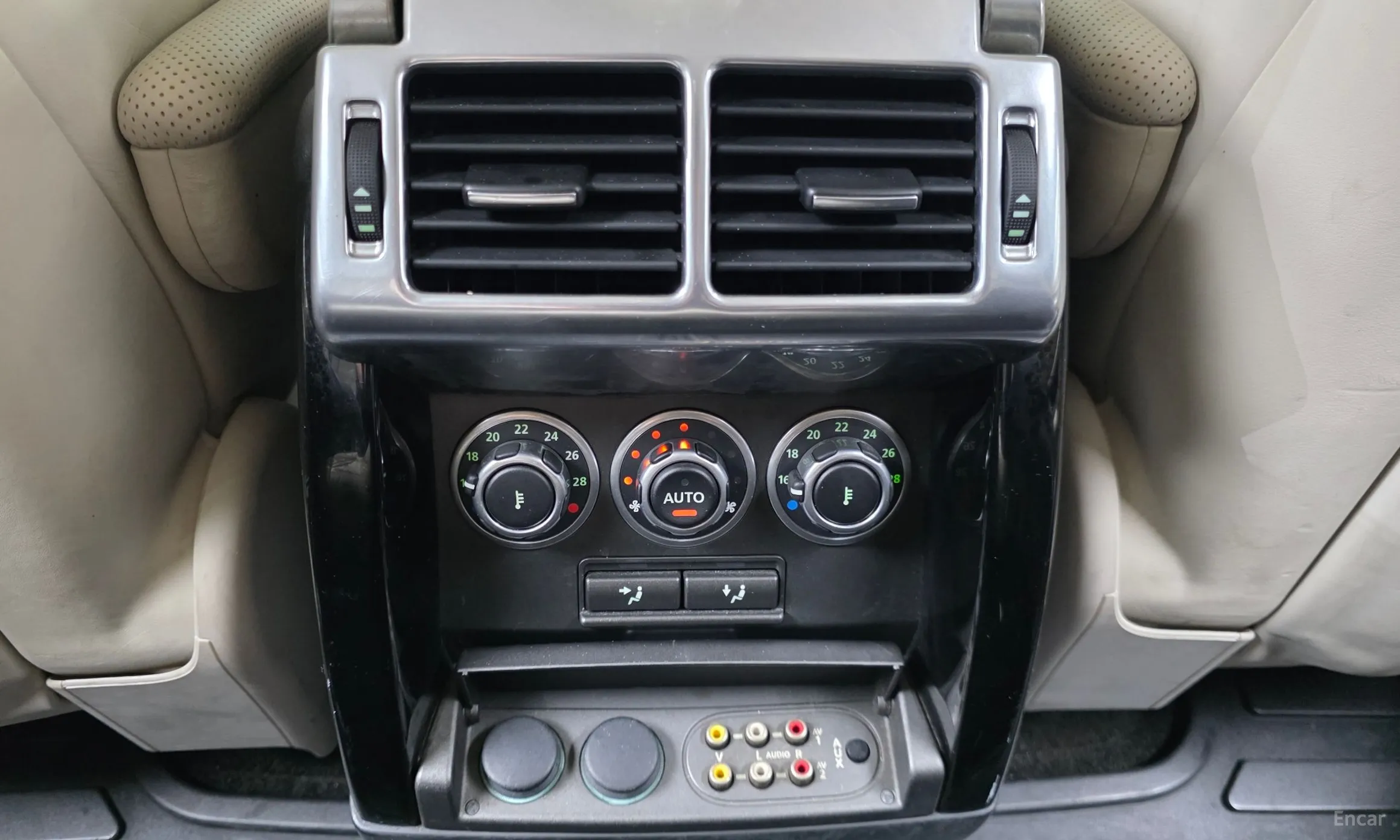 Land Rover Range Rover превью 18