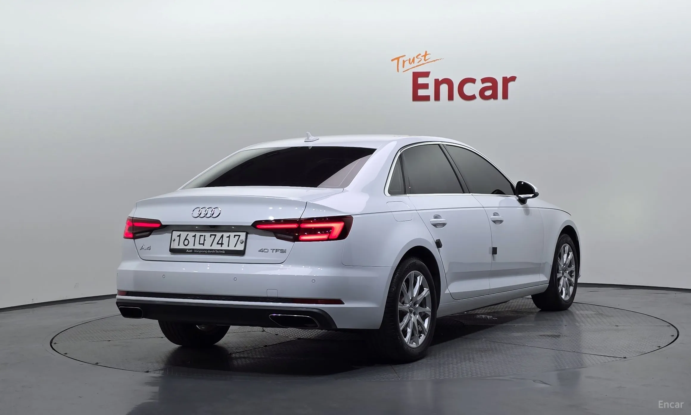 Audi A4 (B9) превью 2
