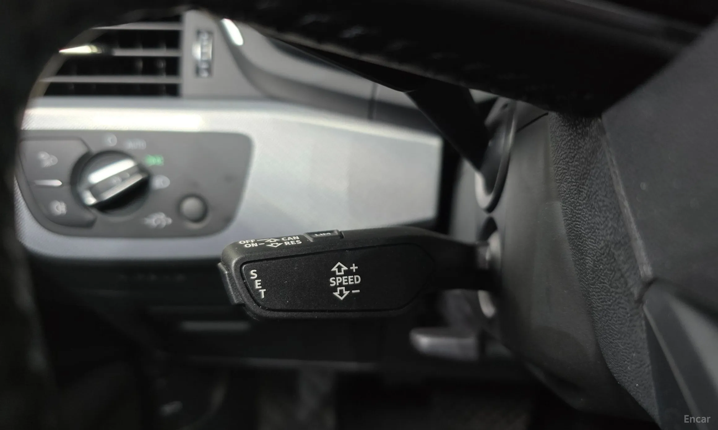 Audi A4 (B9) превью 18