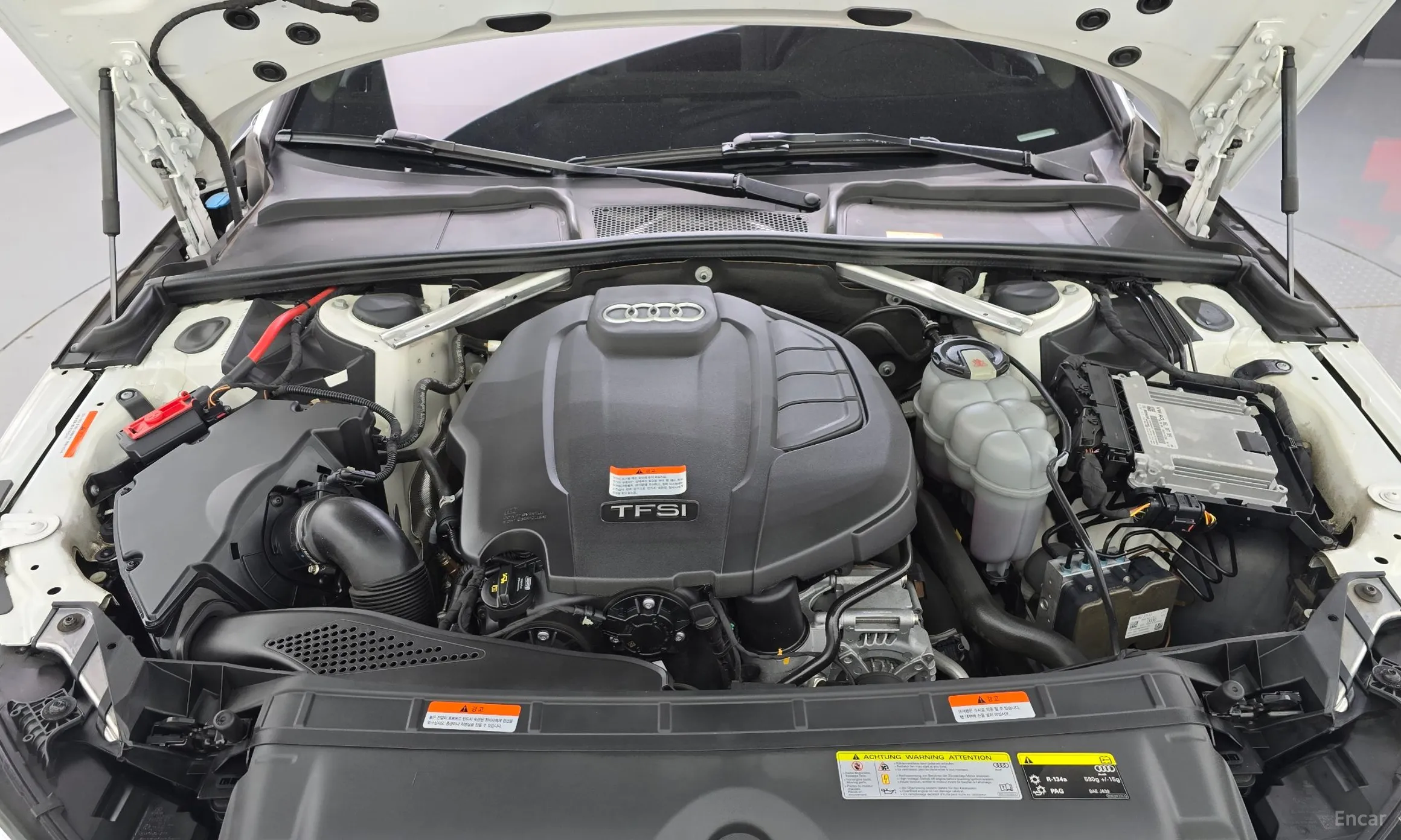 Audi A4 (B9) превью 6