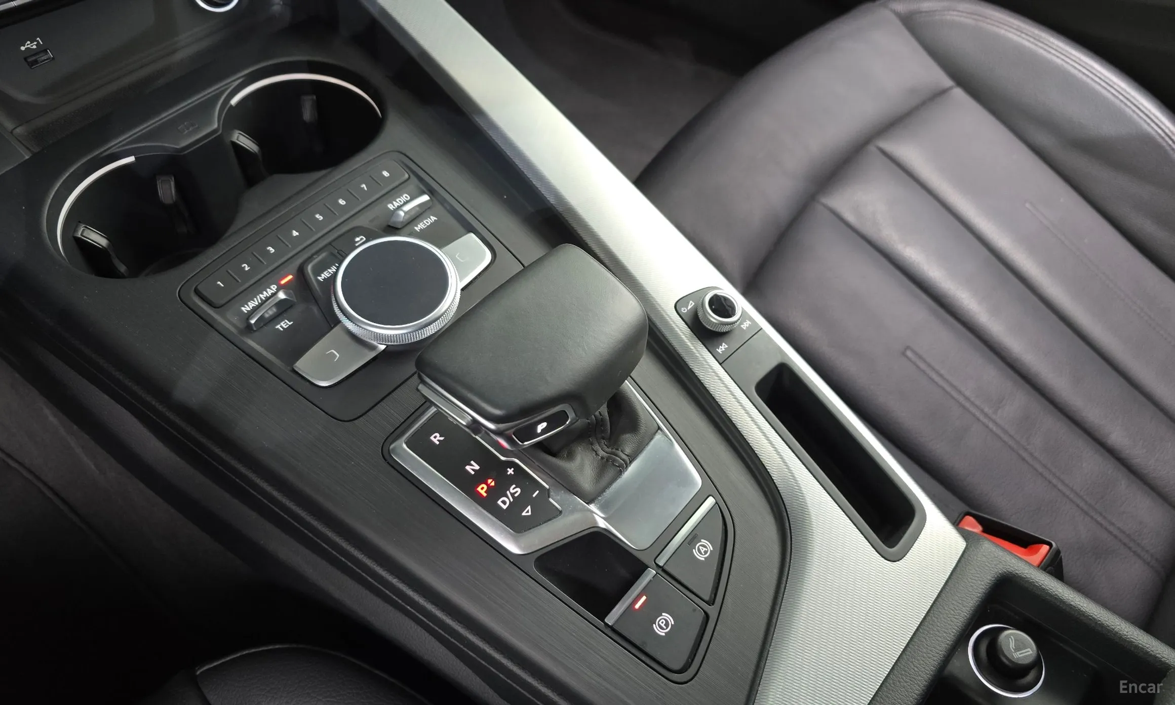 Audi A4 (B9) превью 9