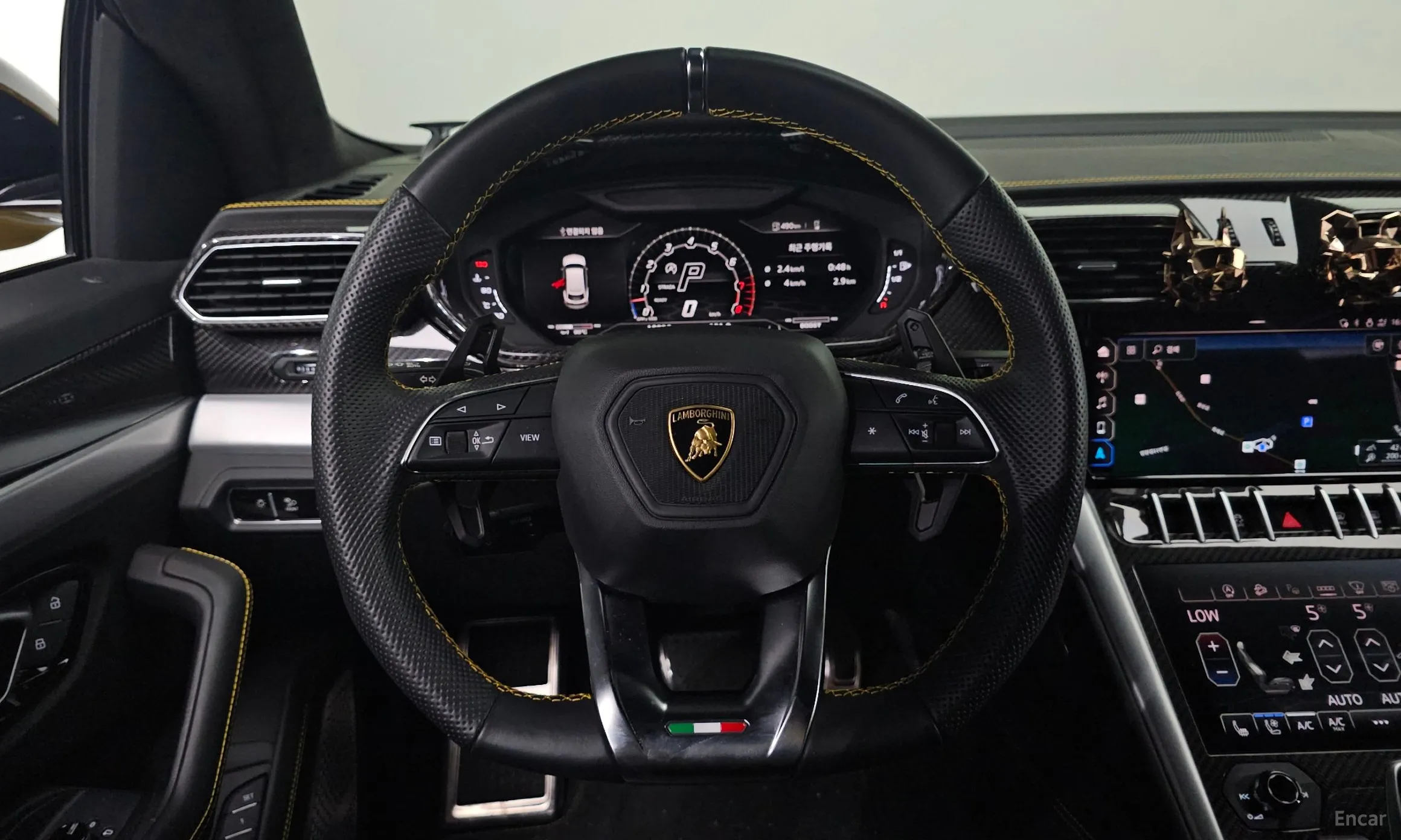 Lamborghini Urus превью 13