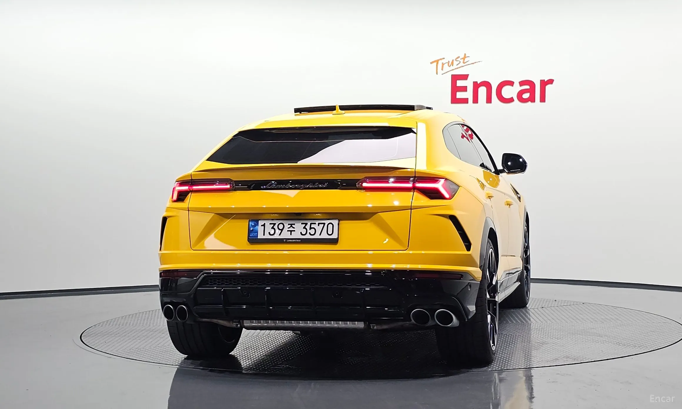 Lamborghini Urus превью 4