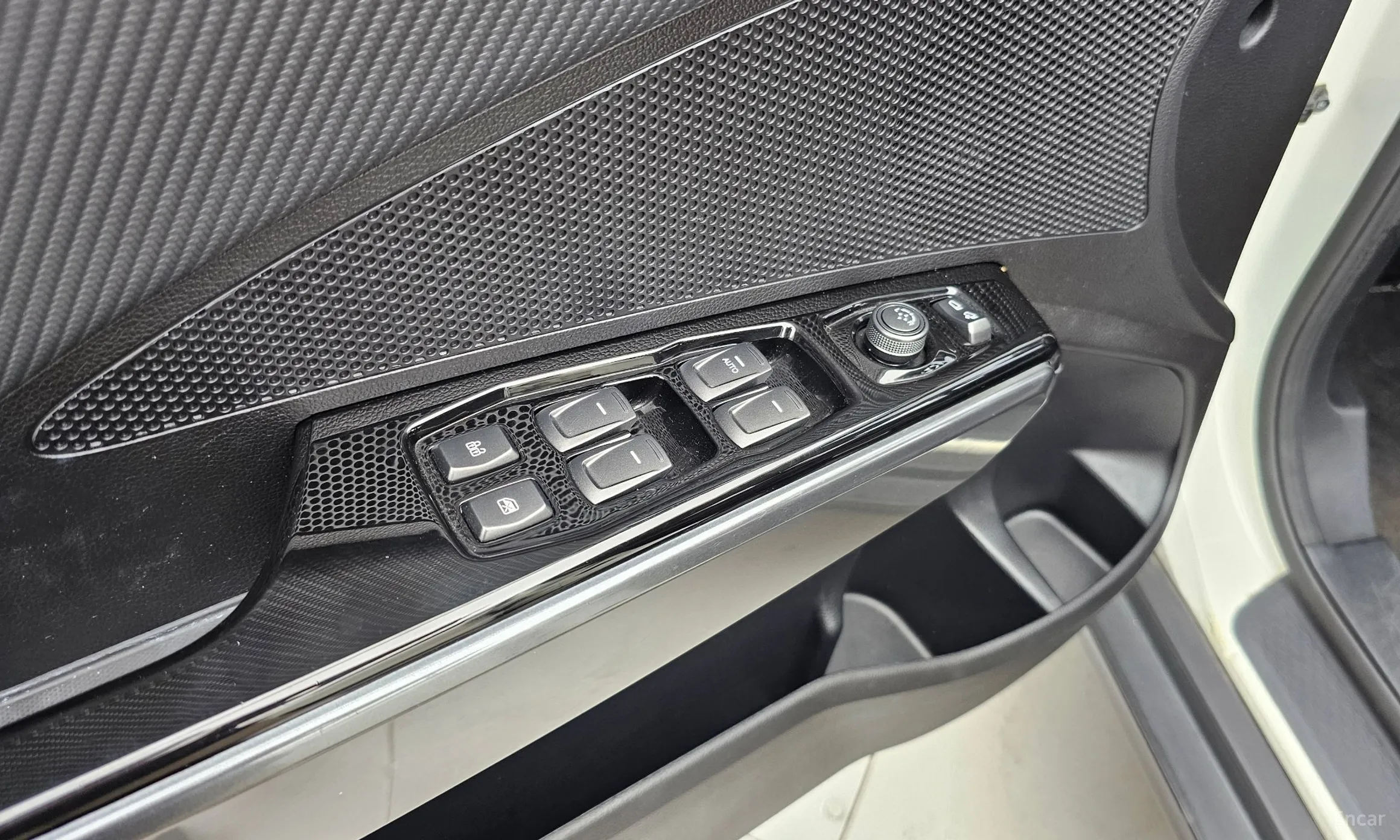 KG Mobility (SsangYong) Berry New Tivoli превью 17