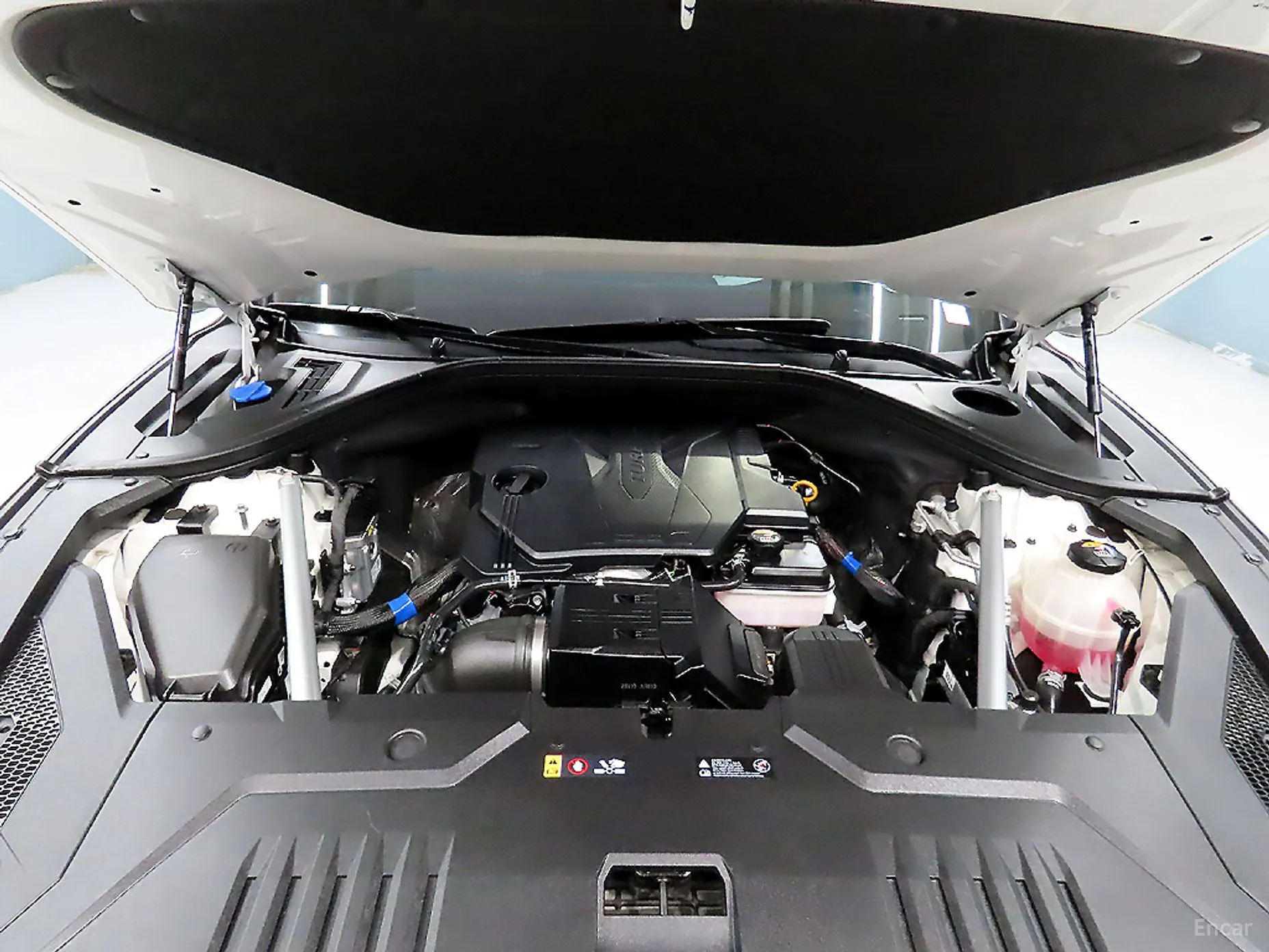 Genesis GV70 превью 6