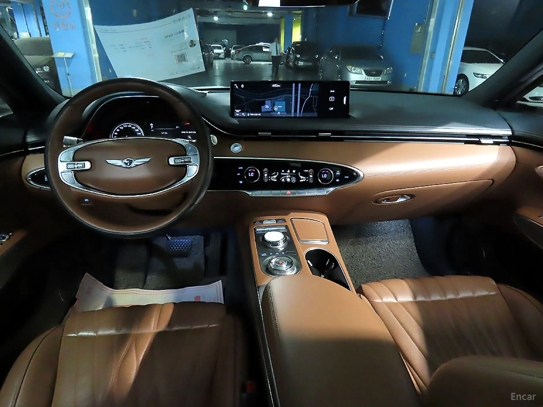 Genesis GV70 превью 7