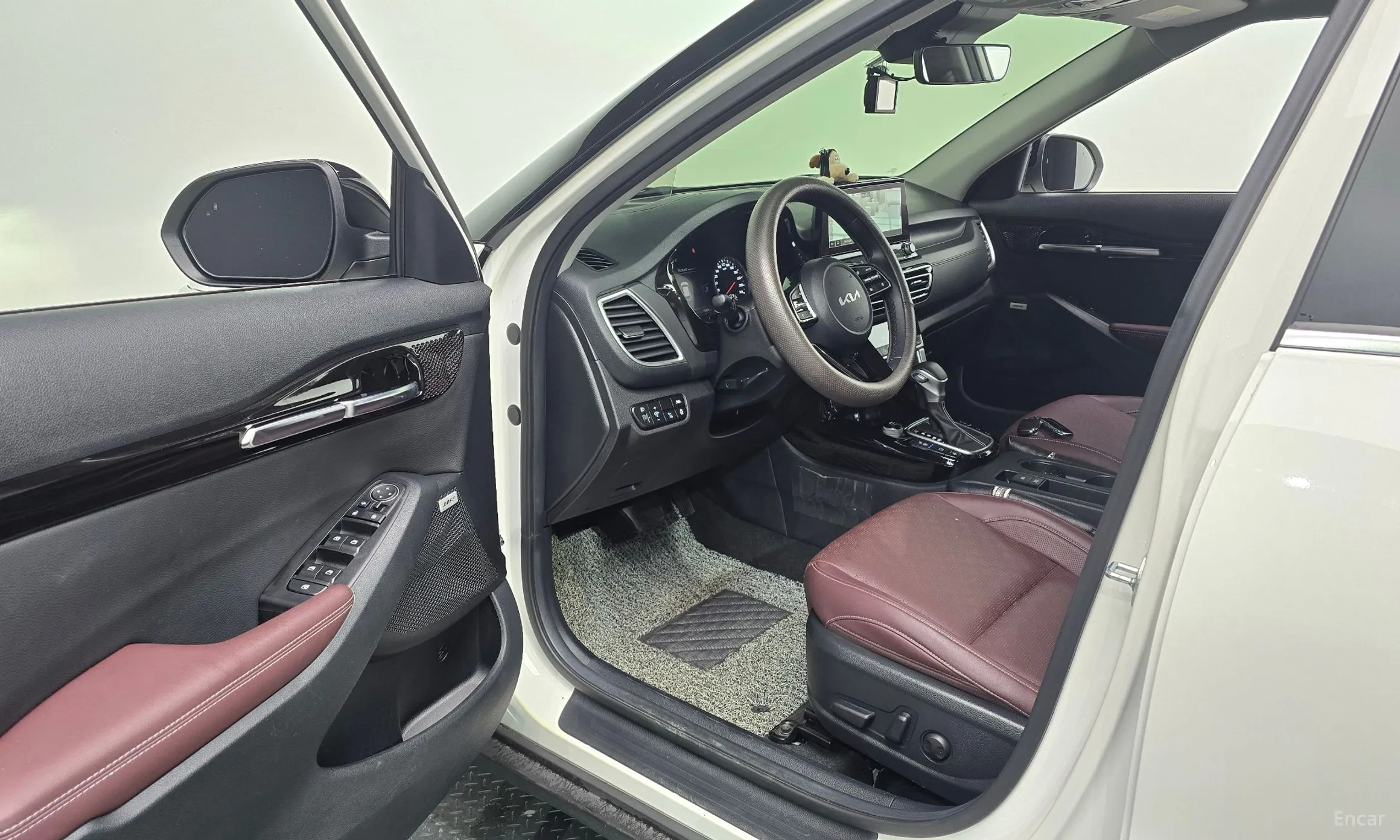 Kia Seltos превью 10