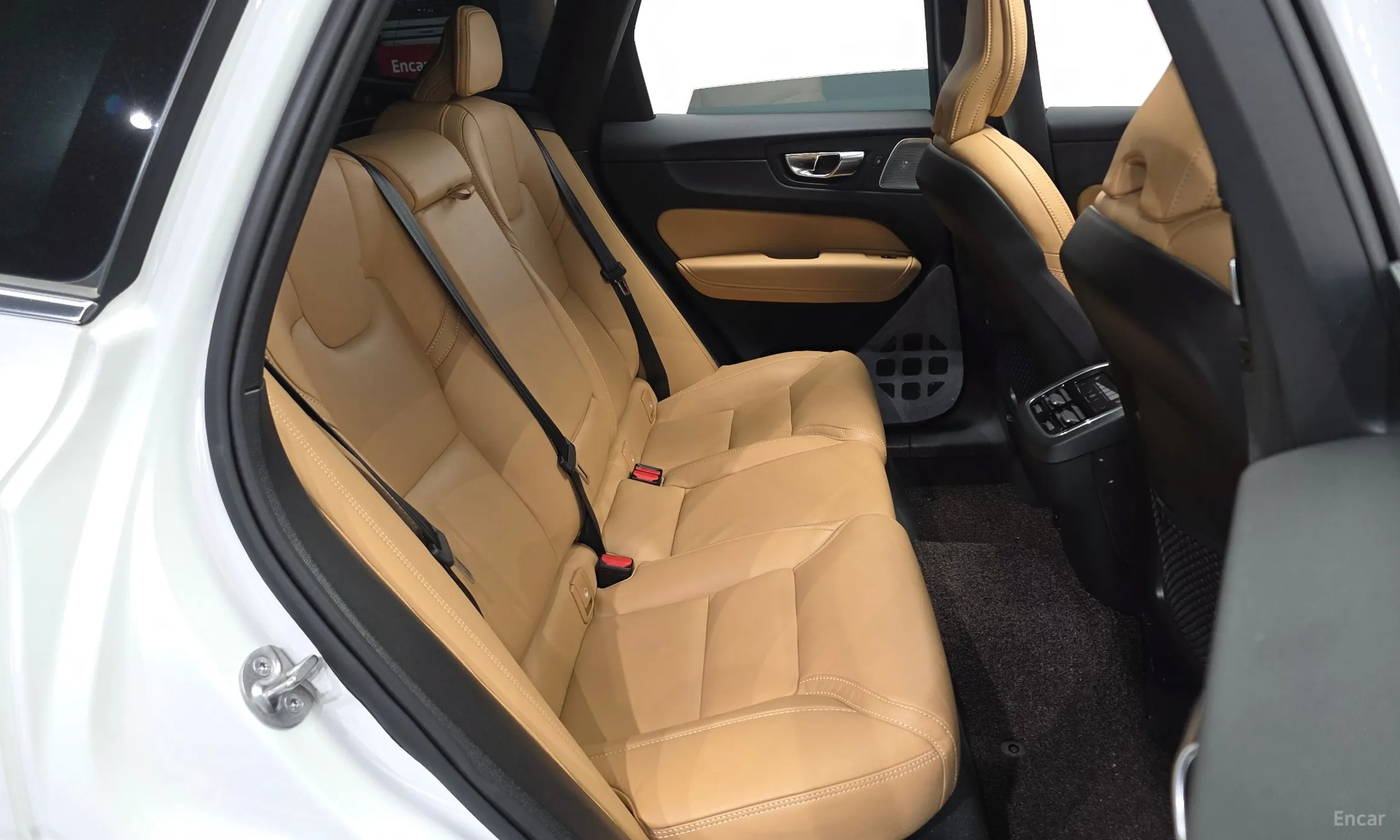 Volvo XC60 Gen 2 превью 12