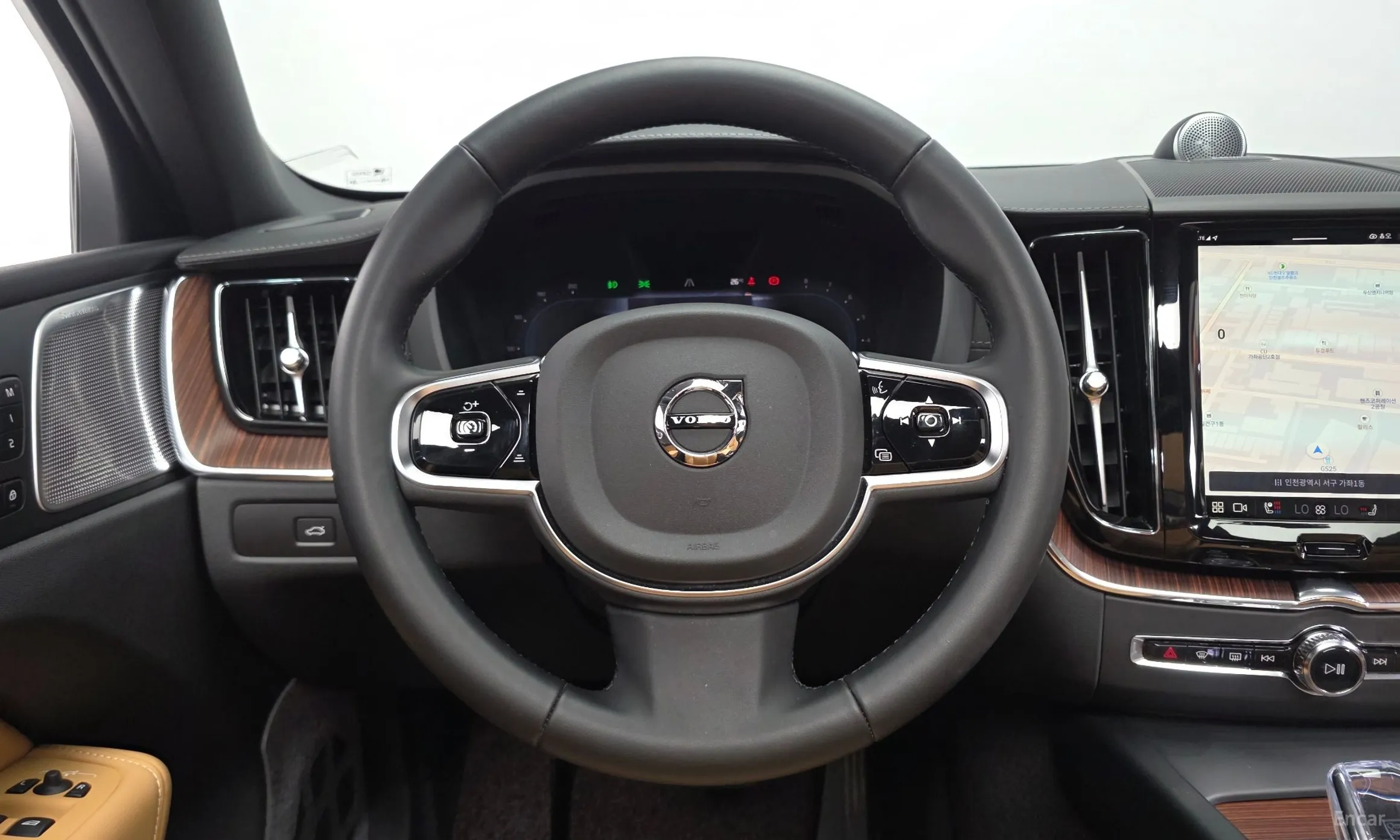 Volvo XC60 Gen 2 превью 13